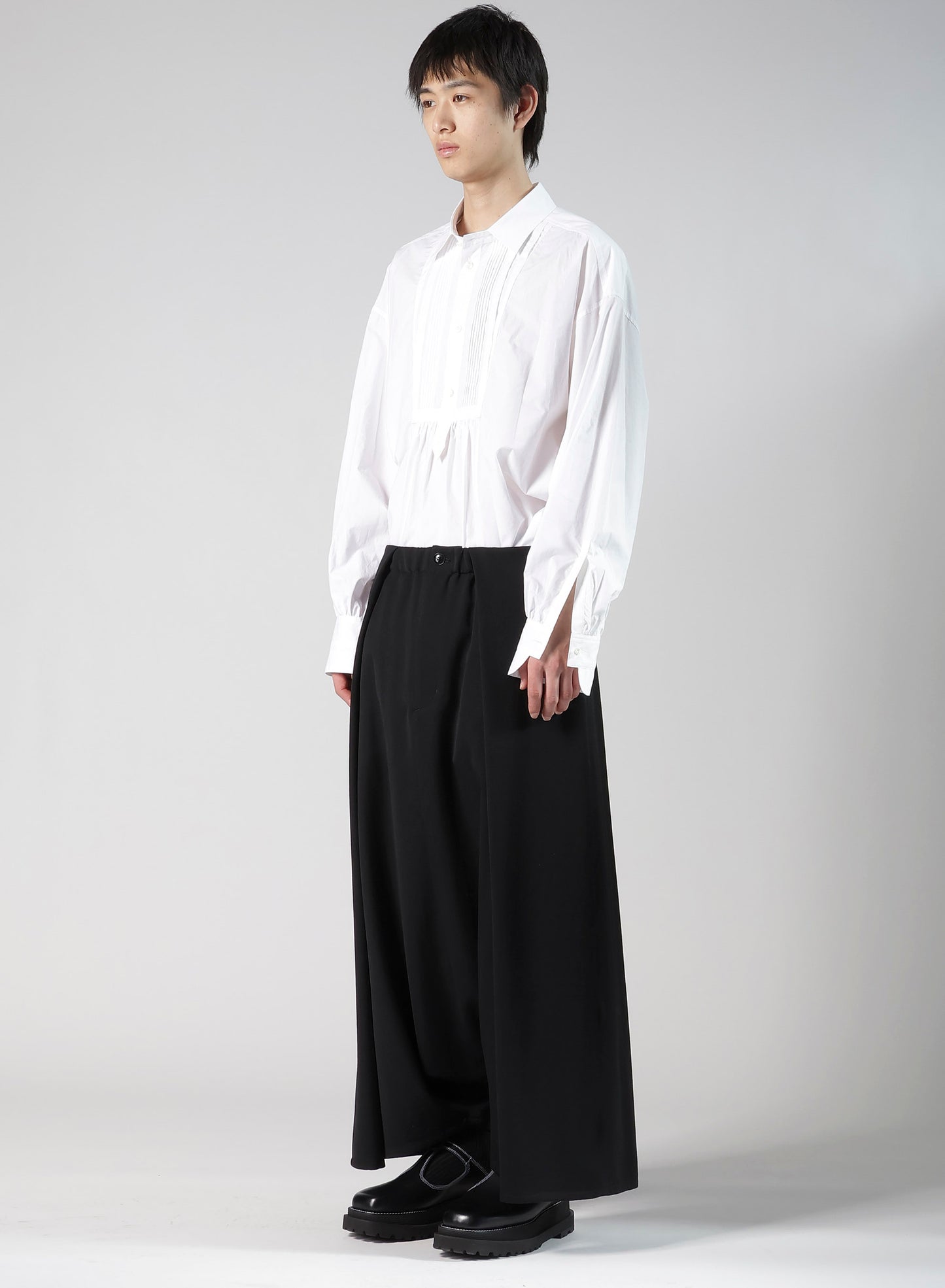 WOOL GABARDINE SAROUEL TUCKED PANTS