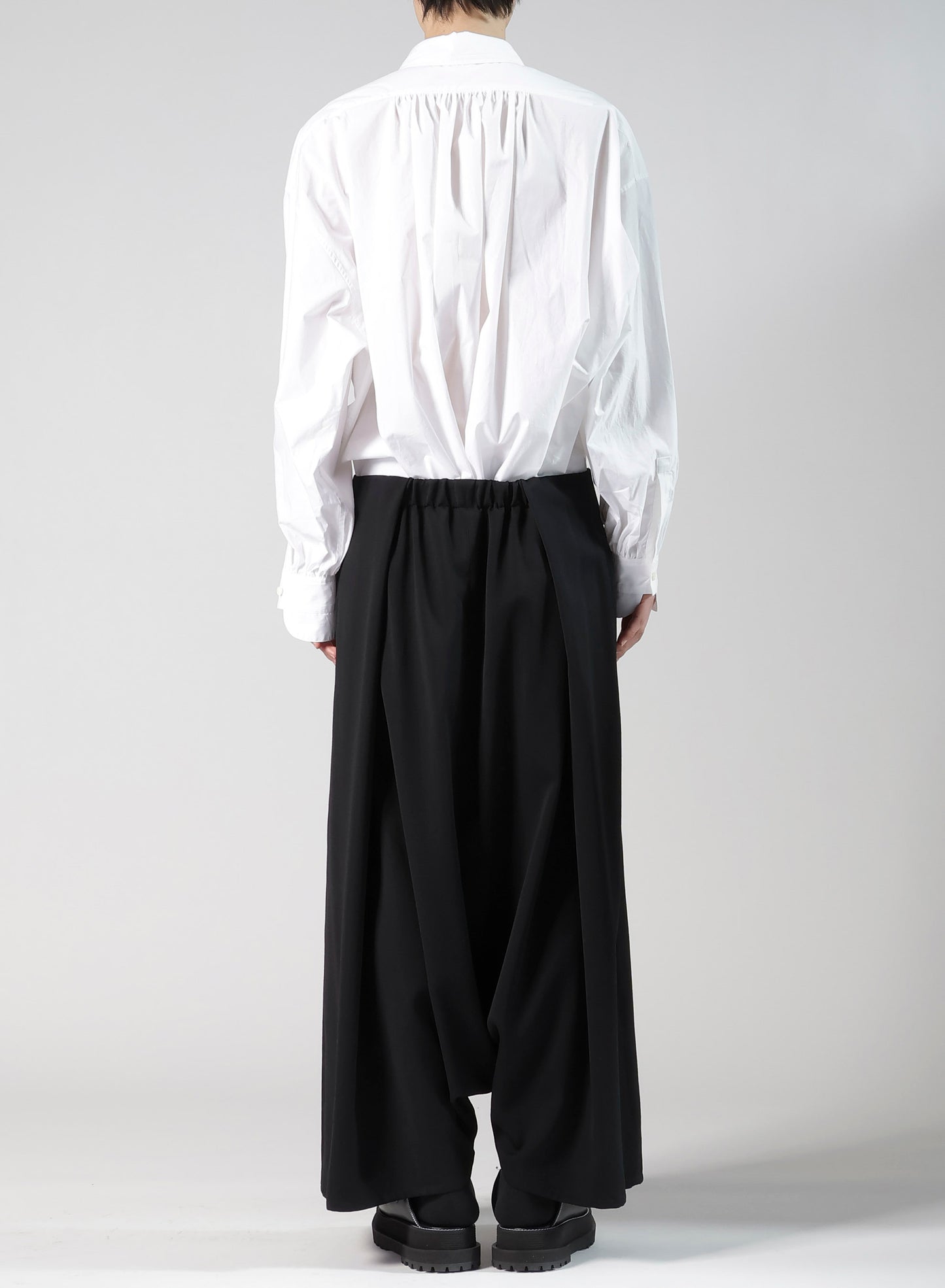 WOOL GABARDINE SAROUEL TUCKED PANTS