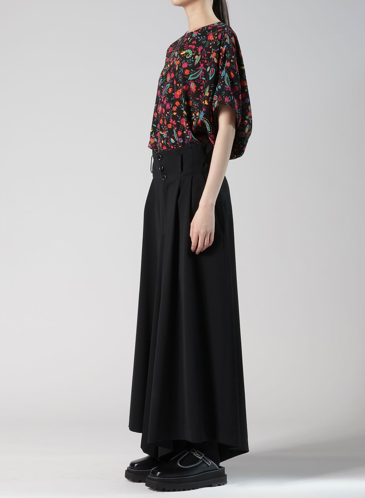 WOOL GABARDINE WIDE PANTS