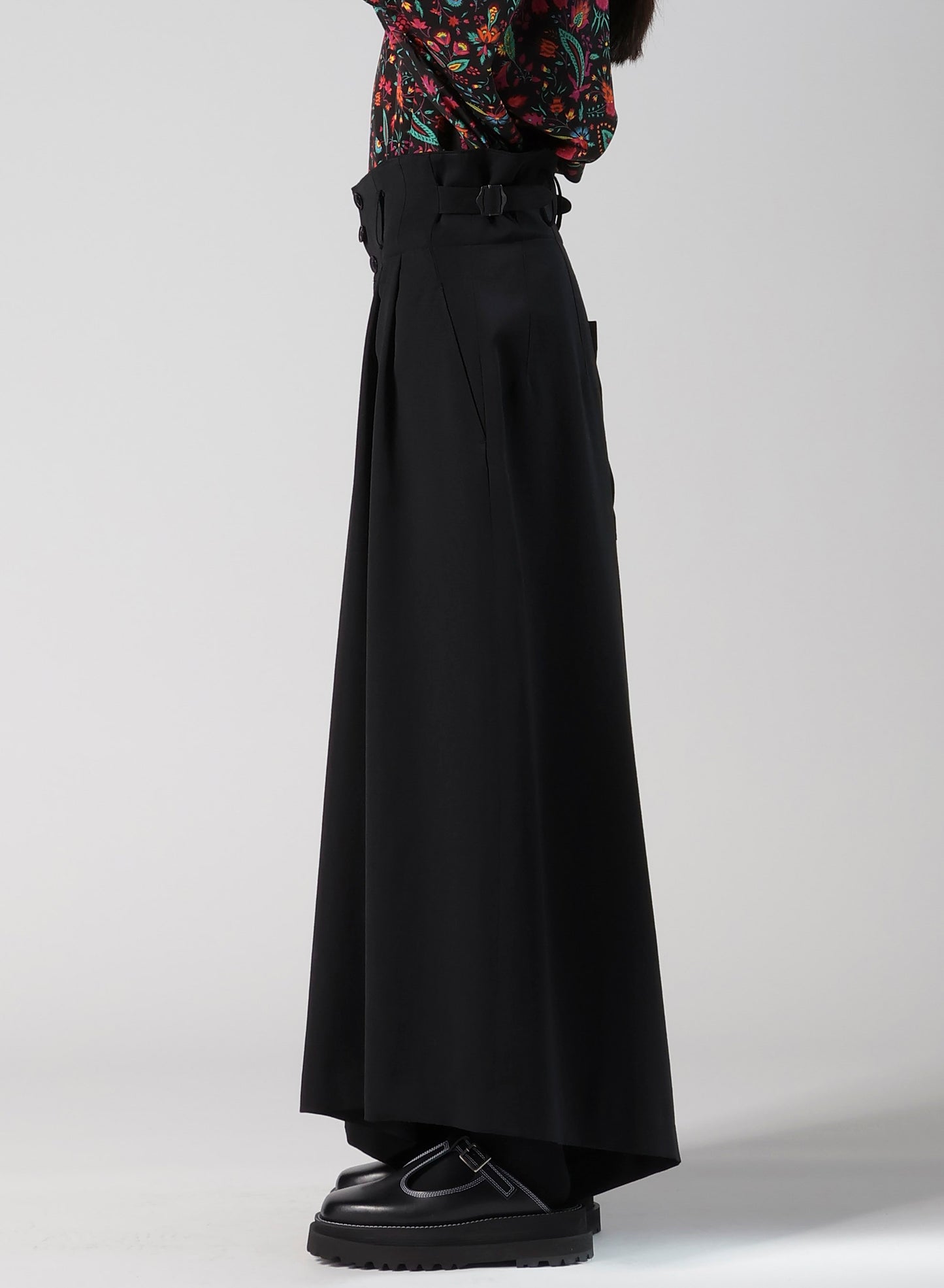 WOOL GABARDINE WIDE PANTS