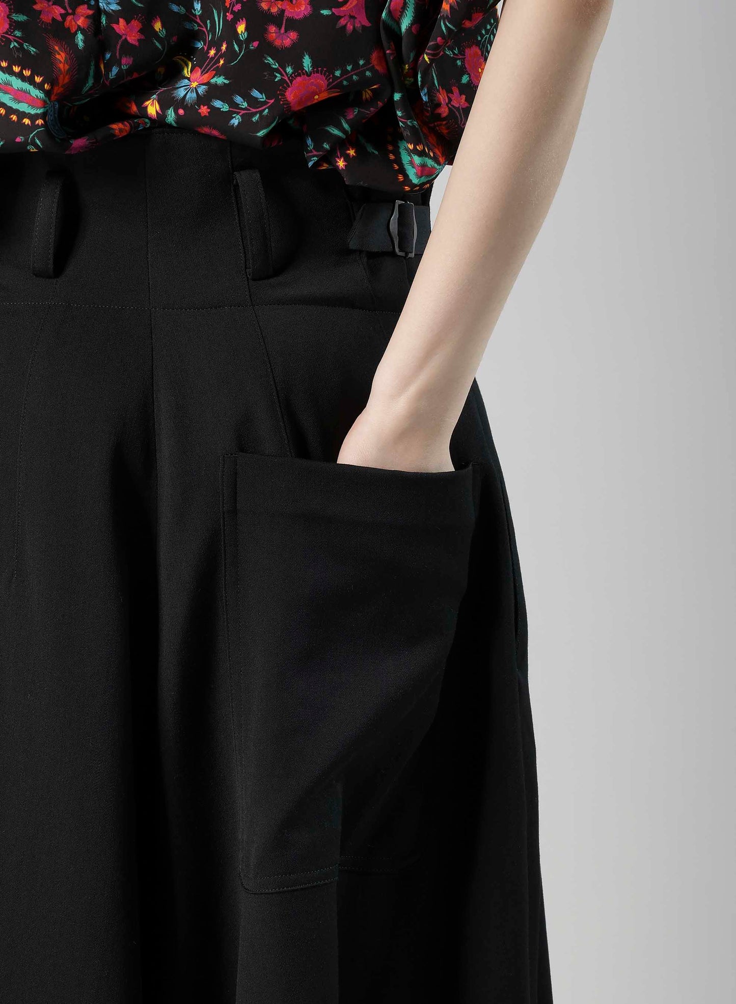 WOOL GABARDINE WIDE PANTS