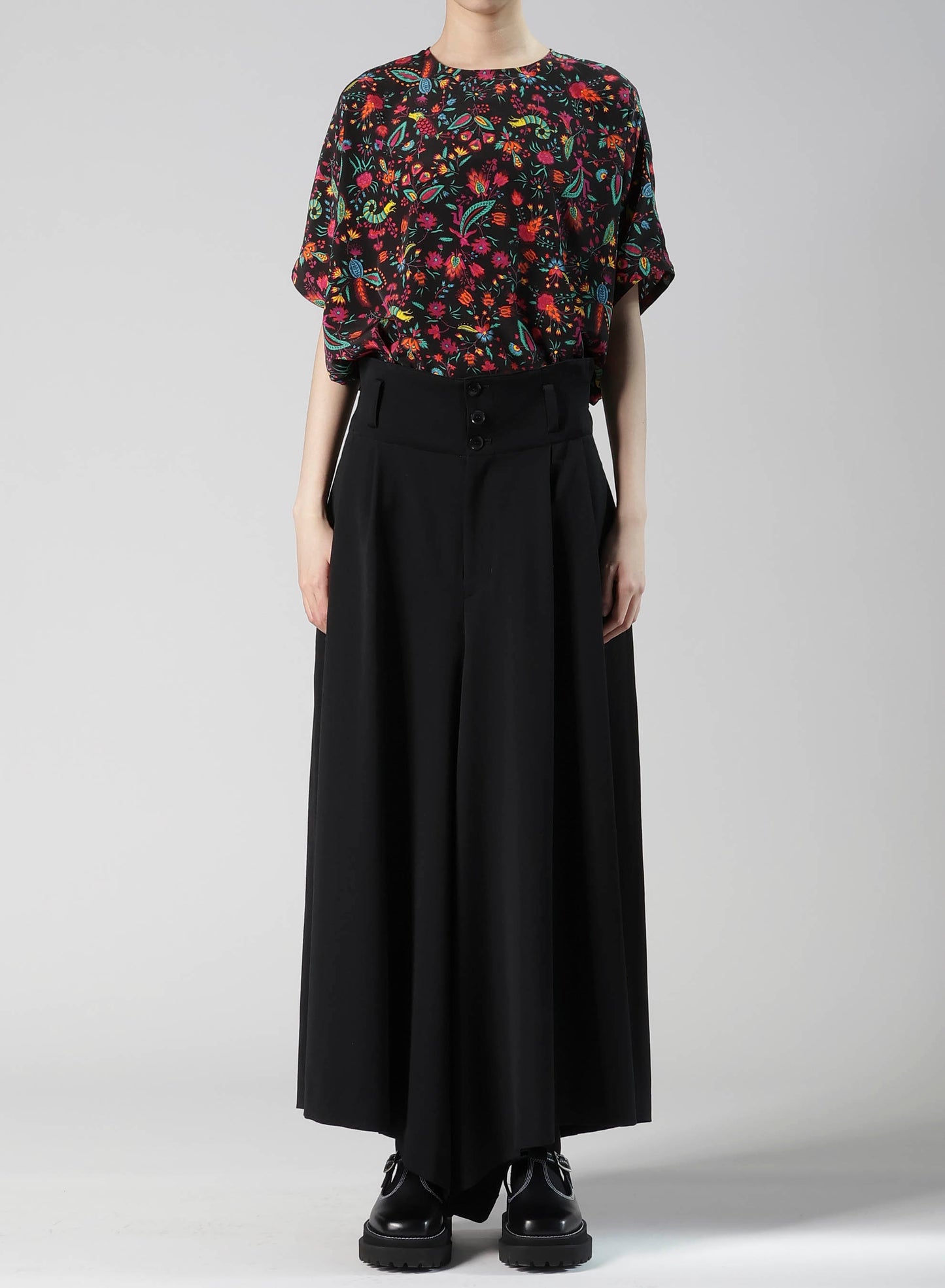 WOOL GABARDINE WIDE PANTS