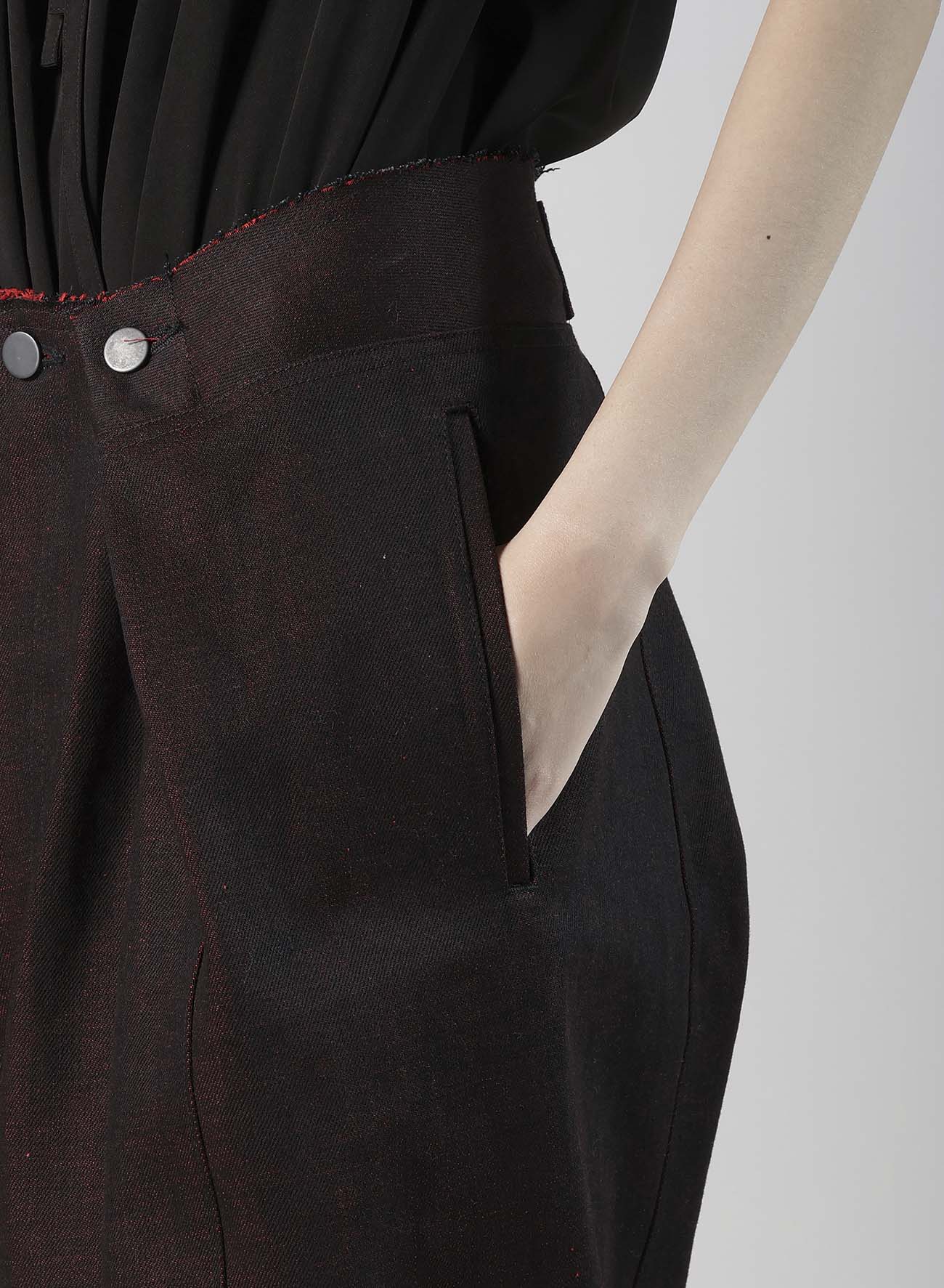 RED BACK SIDE DENIM SIDE TUCKED PANTS