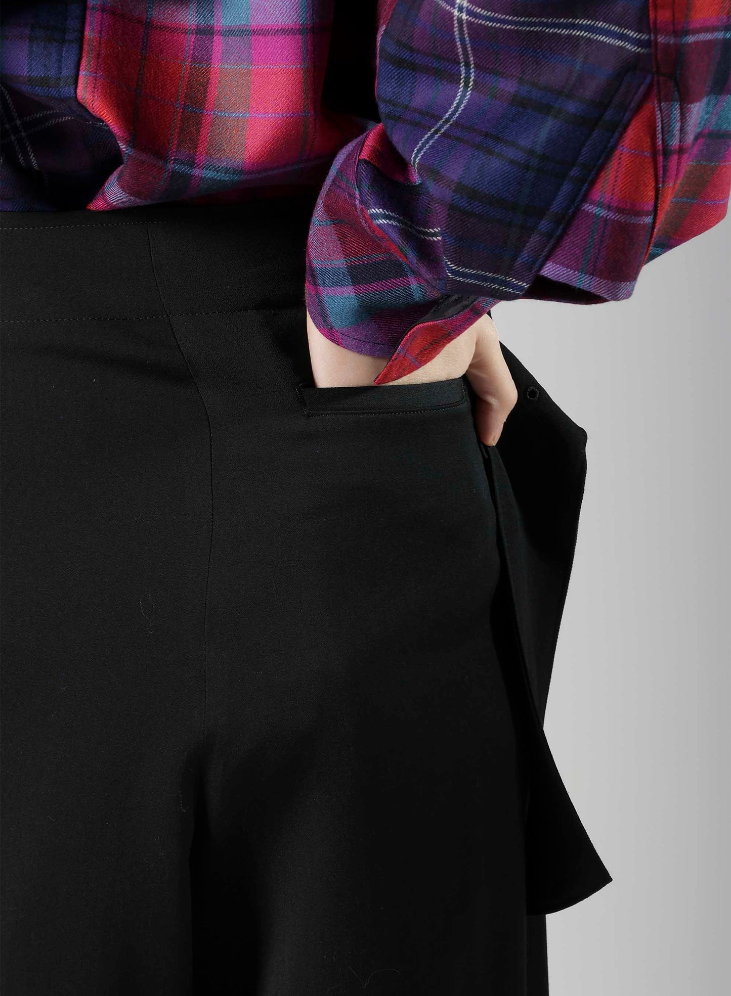 WOOL GABARDINE BELT PANTS