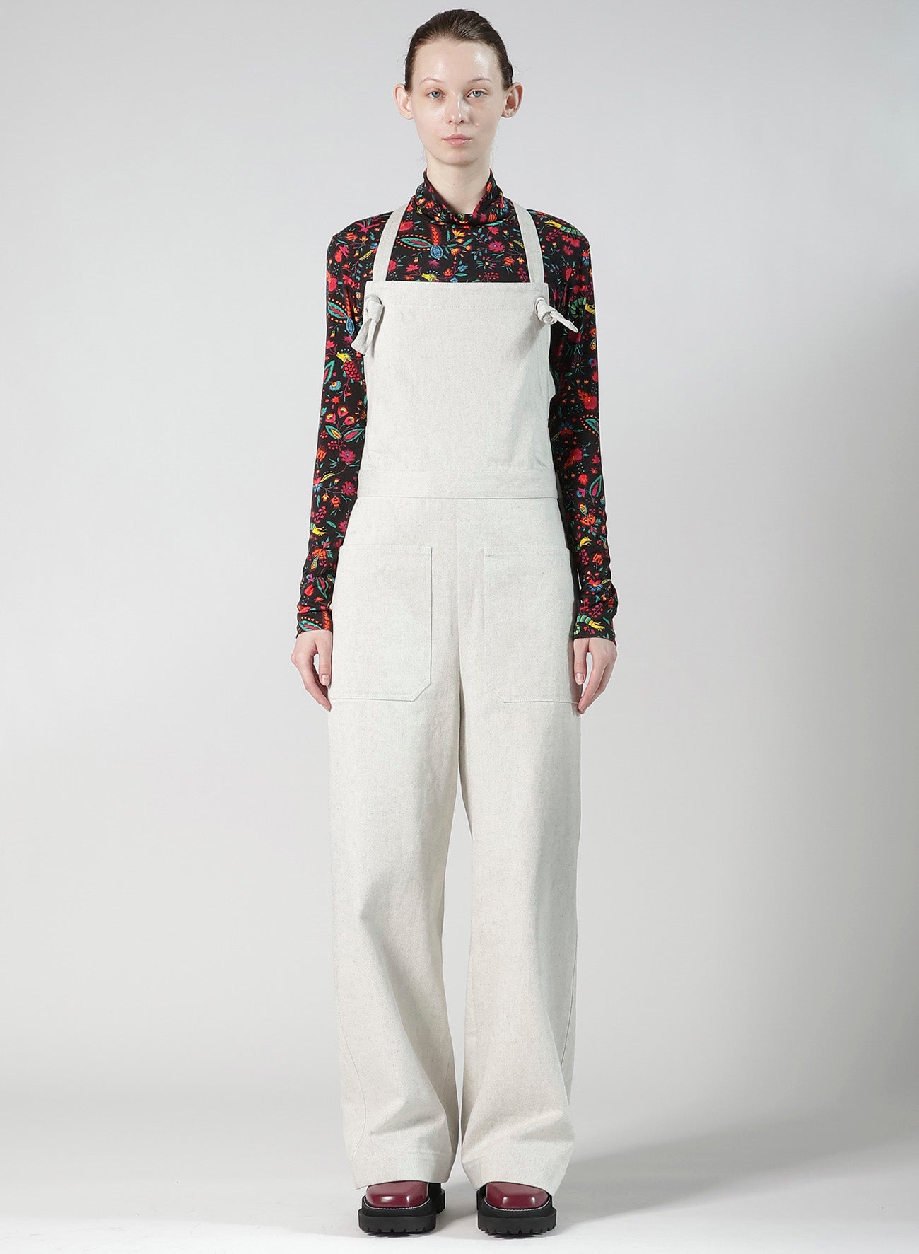 UNEVEN YARN DENIM APRON PANTS