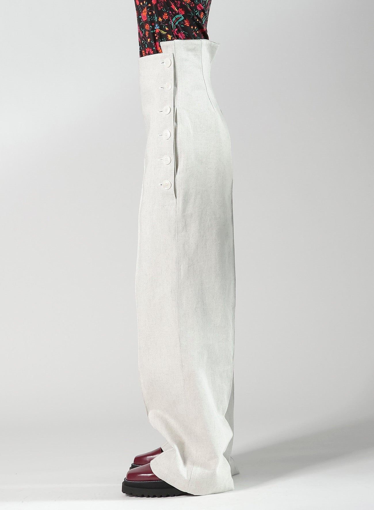 UNEVEN YARN DENIM SIDE OPEN PANTS