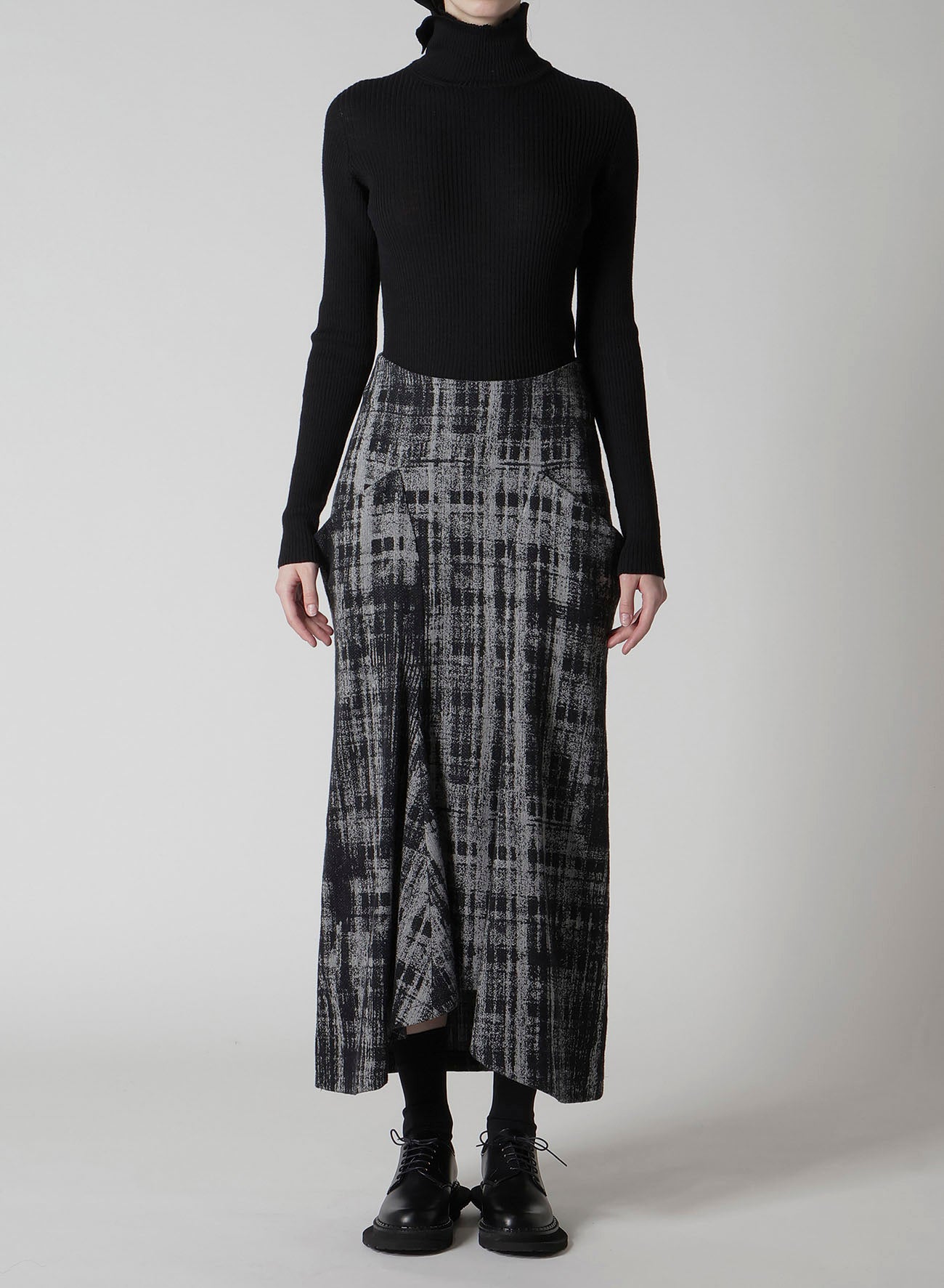 FADED PLAID JACQUARD DROP SKIRT