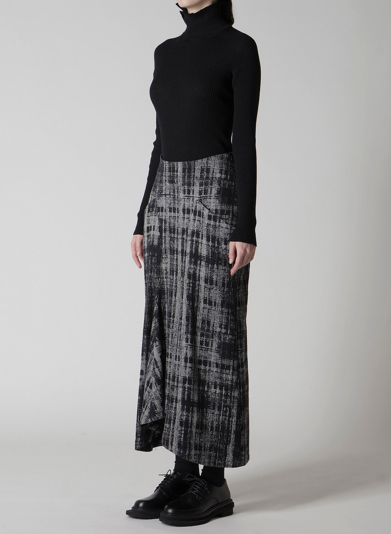 FADED PLAID JACQUARD DROP SKIRT