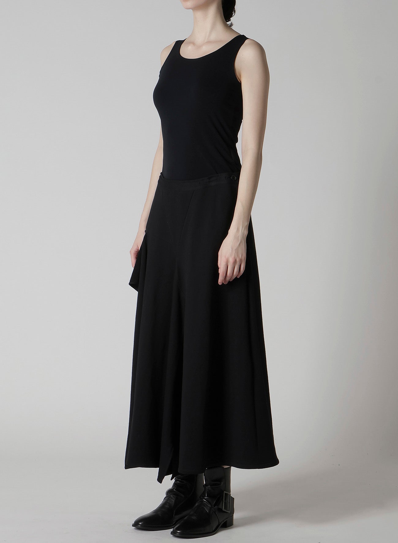 ASYMMETRIC COMBED FLEECE SKIRT