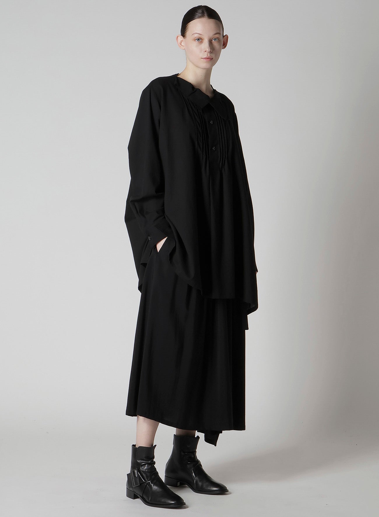 HARD-TWIST SERGE ASYMMTRIC GATHER SKIRT