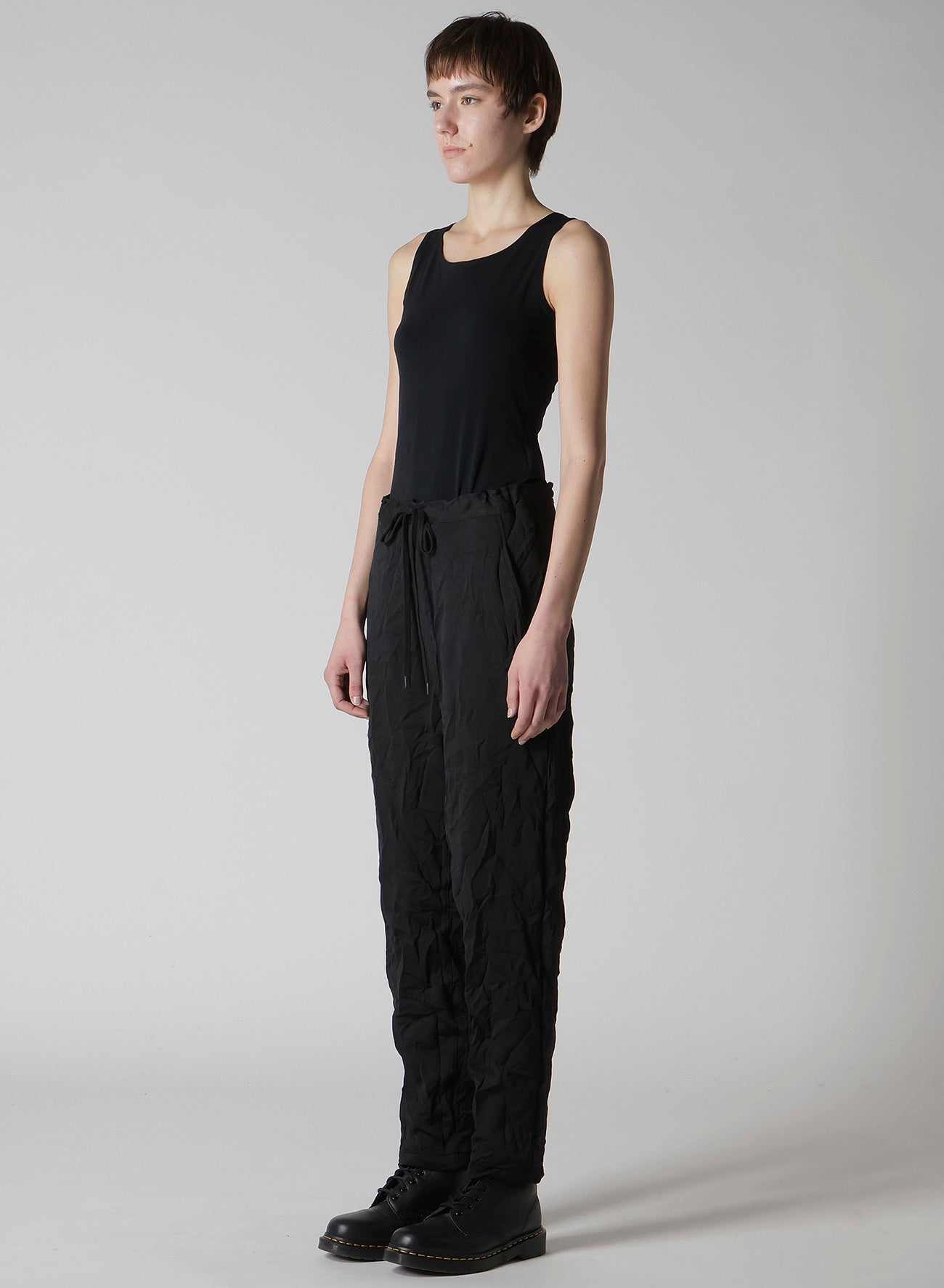 WRINKLE-EFFECT TAPERED PANTS