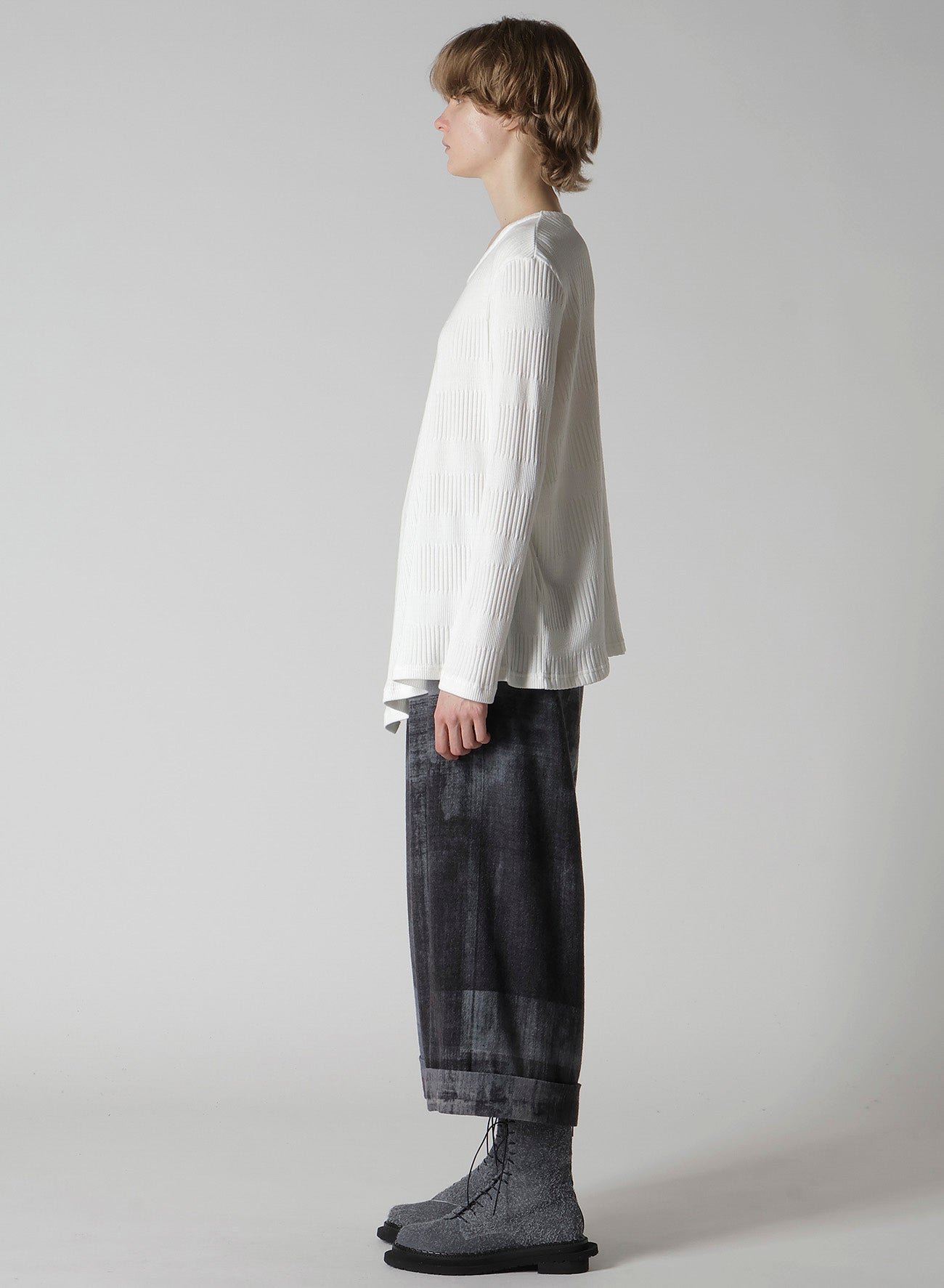 RANDOM RIB STRIPE ROUND NECK FLARE LONG SLEEVE T