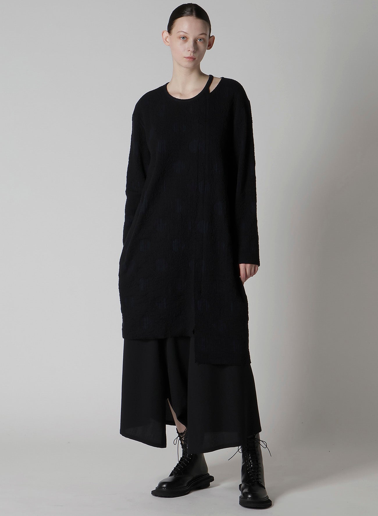 POLKA DOT JQ LEFT SIDE SLIDED LONG T