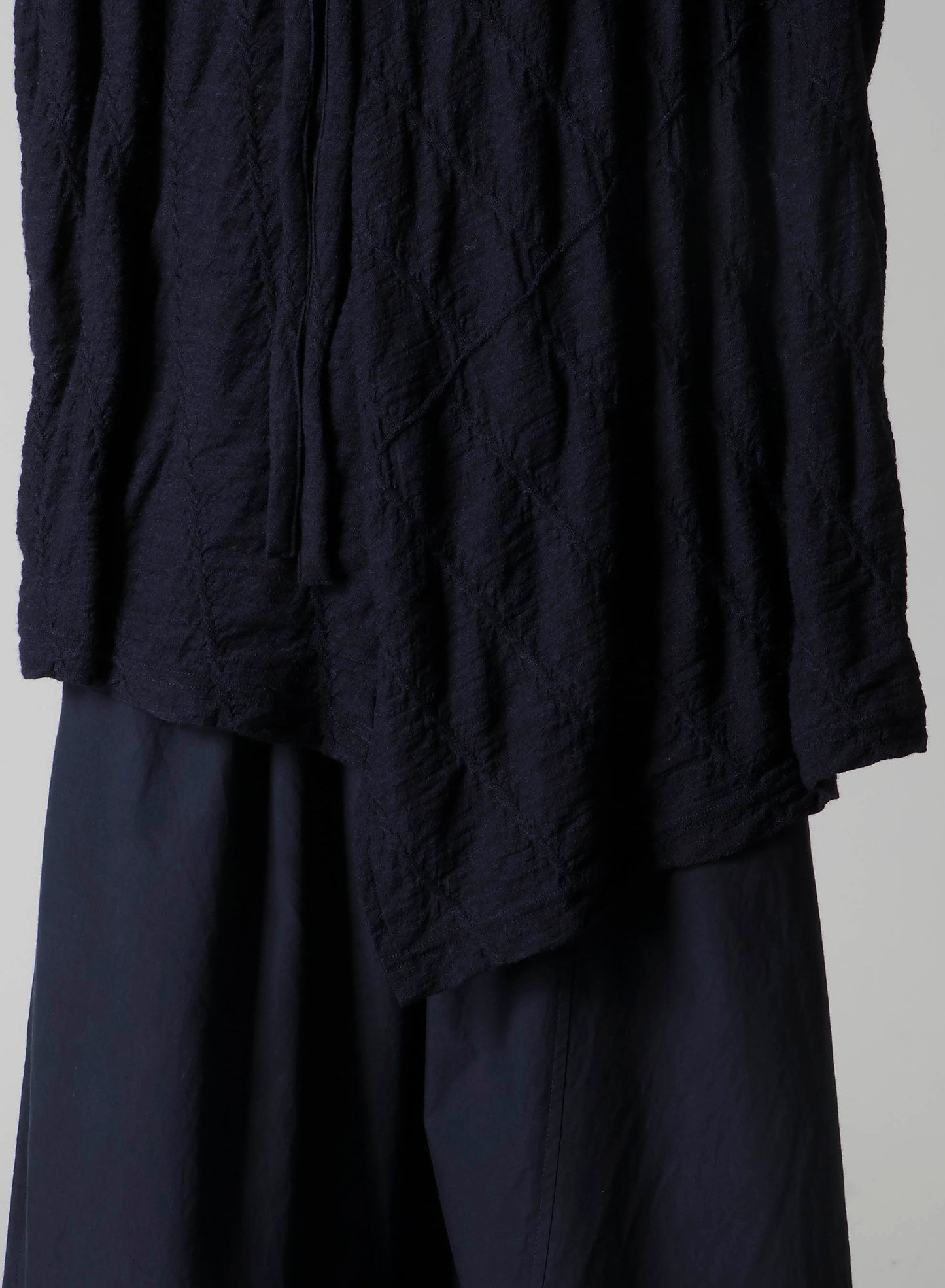 DIAGONAL CABLE JQ STRING COLLAR LONG T