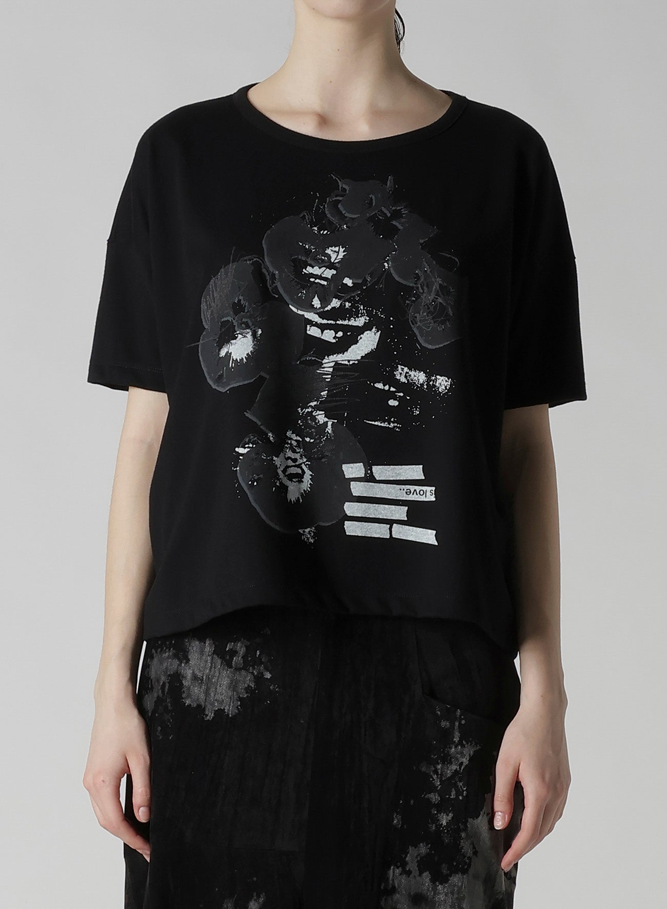 FLOWER PRINT HALF SLEEVE T