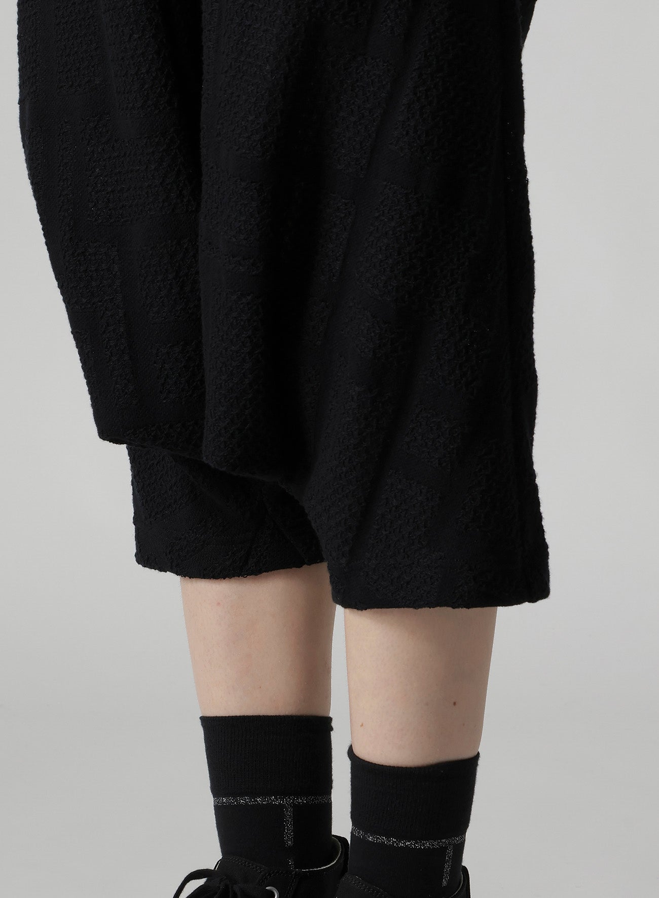 GEOMETRIC SHEER JQ POCKET SAROUEL PANTS