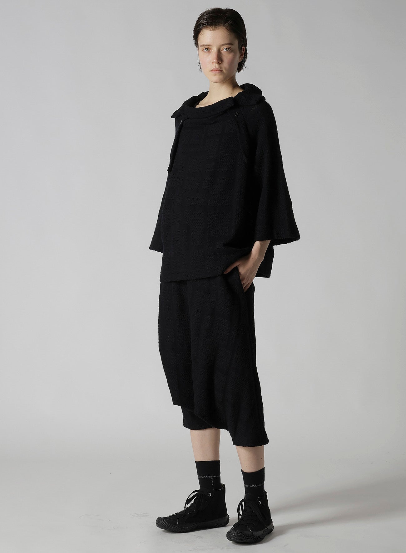 GEOMETRIC SHEER JQ POCKET SAROUEL PANTS