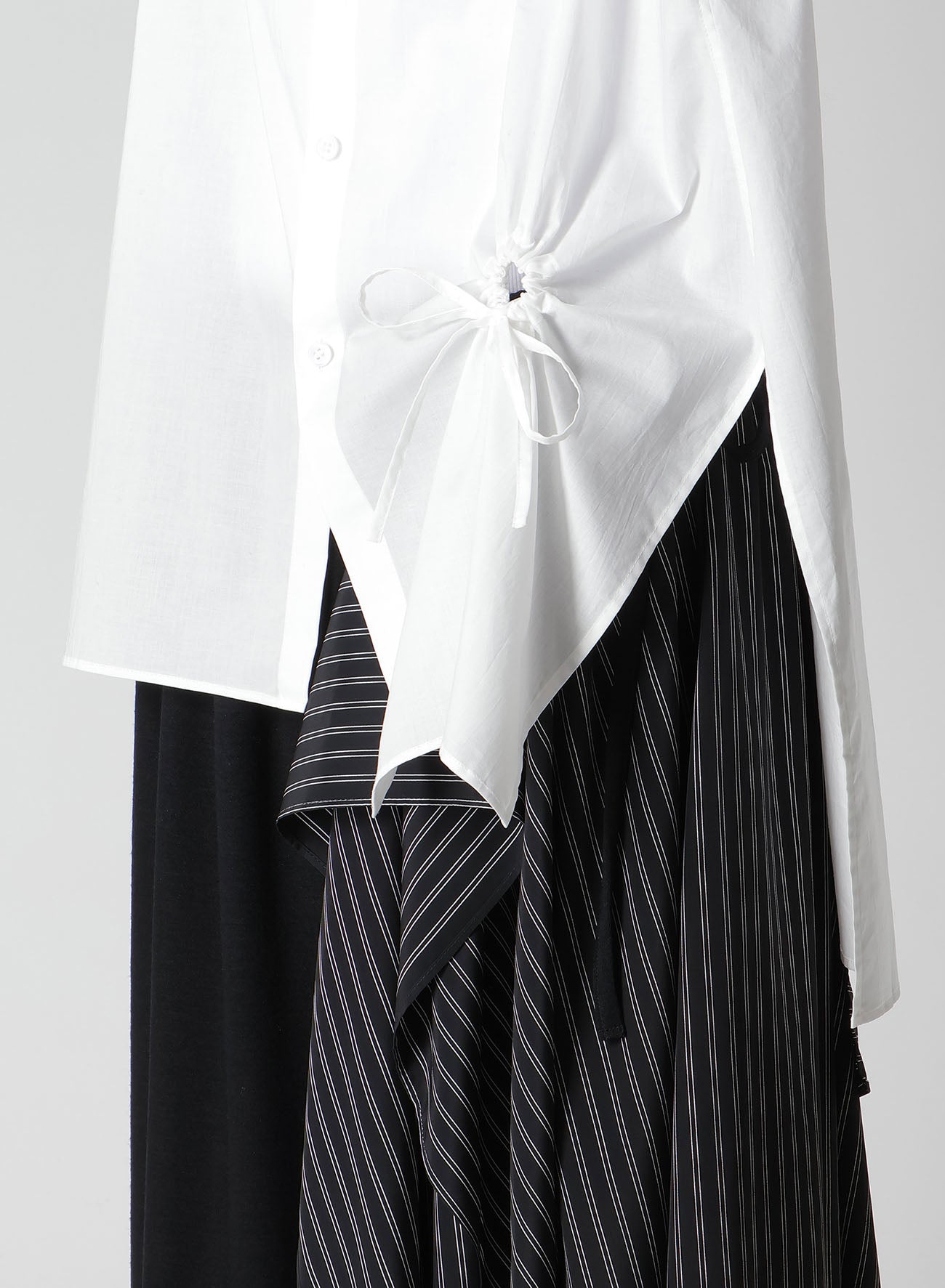 COTTON LAWN CIRCLE GATHERED BLOUSE