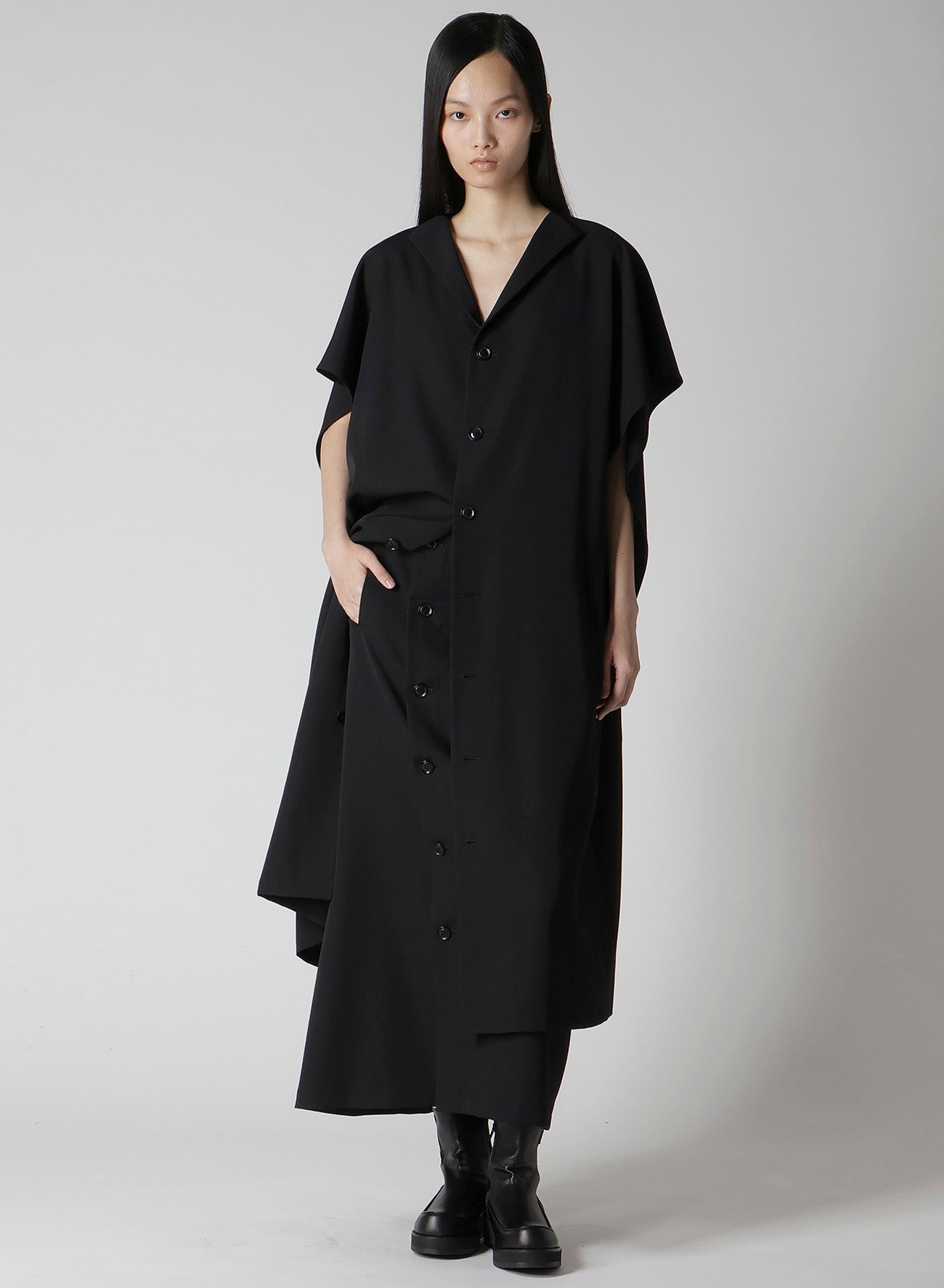 WOOL GABARDINE FLARE SLEEVE FRONT OPEN DRESS