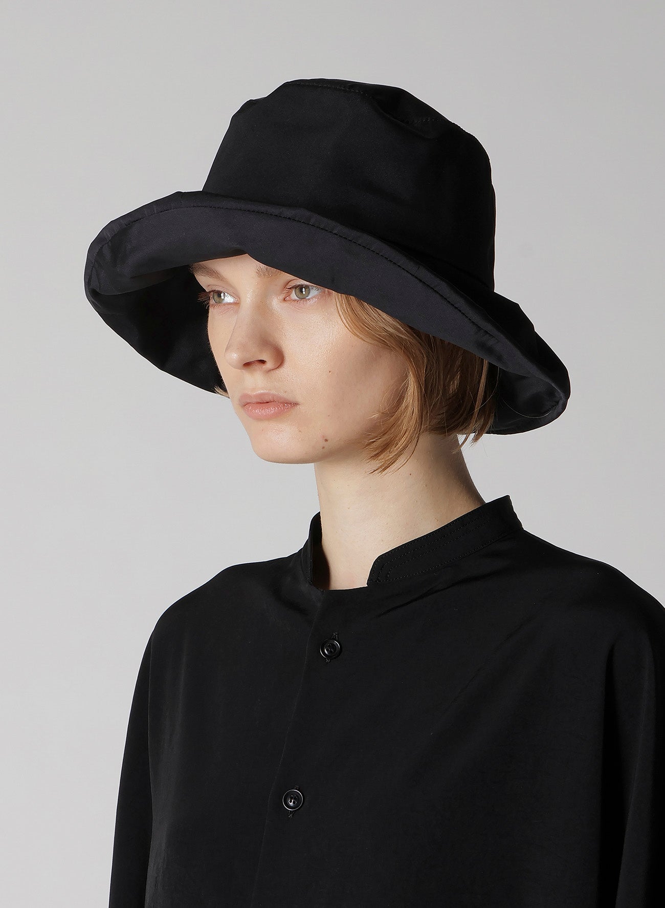 POLYESTER TUCKED CASABLANCA