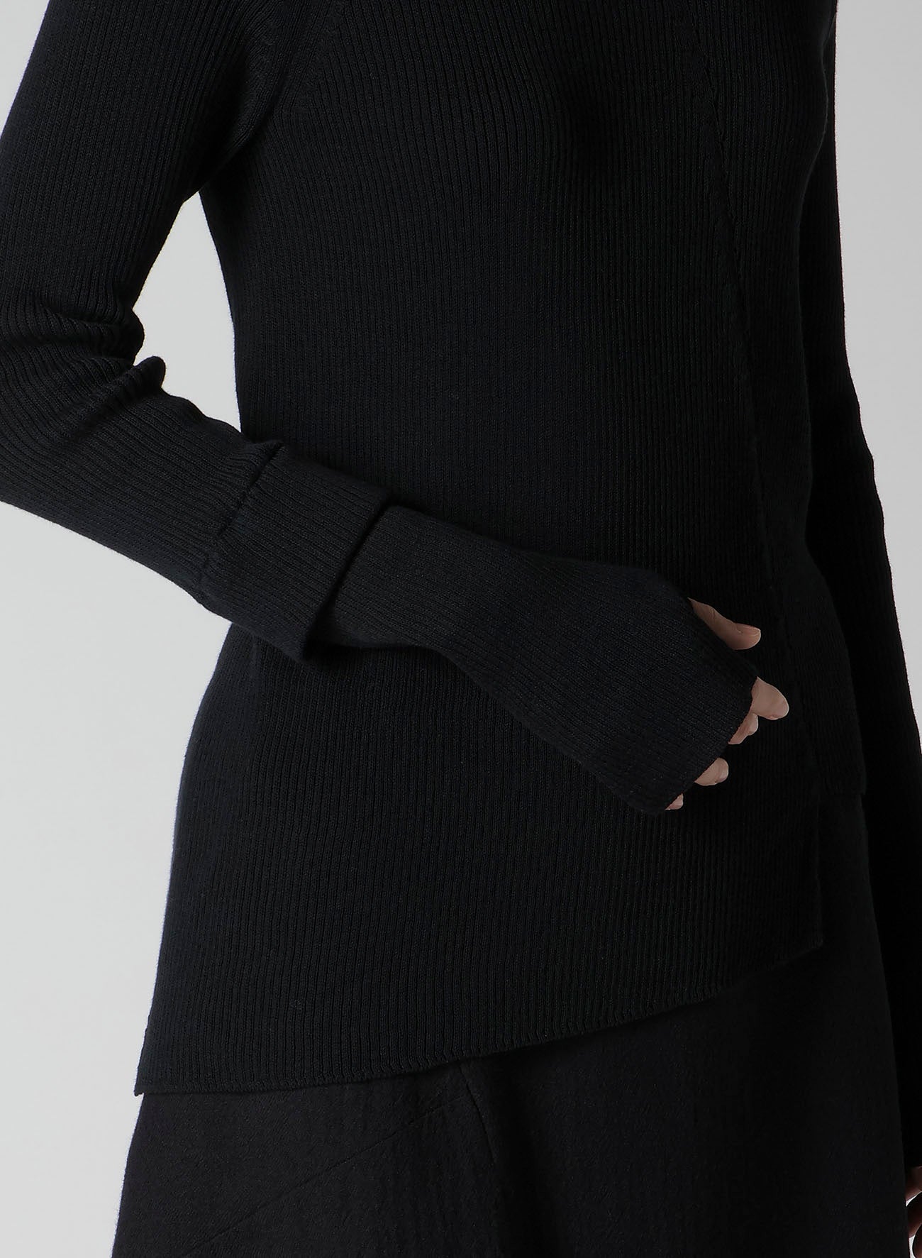 COTTON RIB TWISTED HIGH-NECK PULLOVER