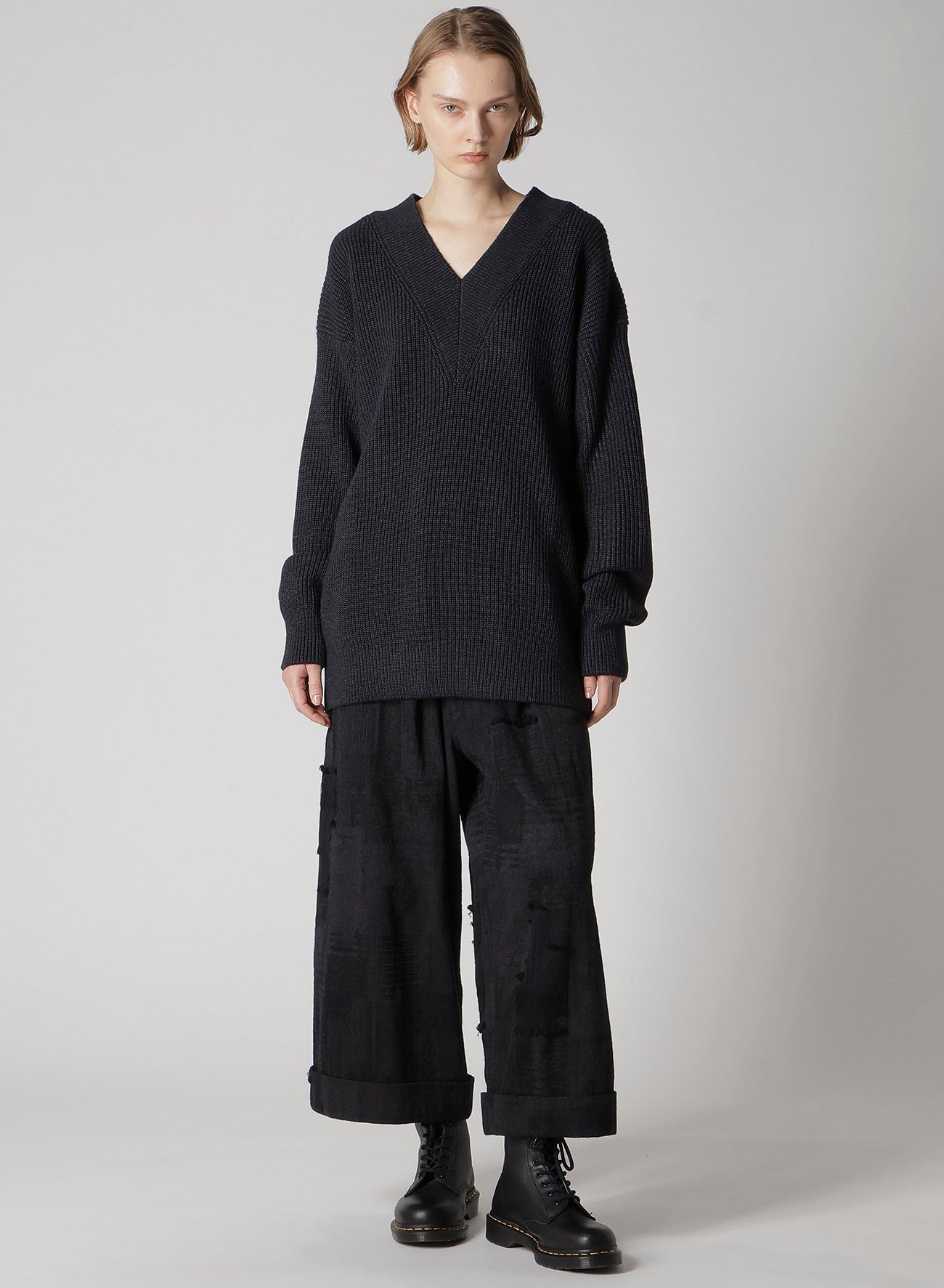 BIG V-NECK KNITTED CARDIGAN