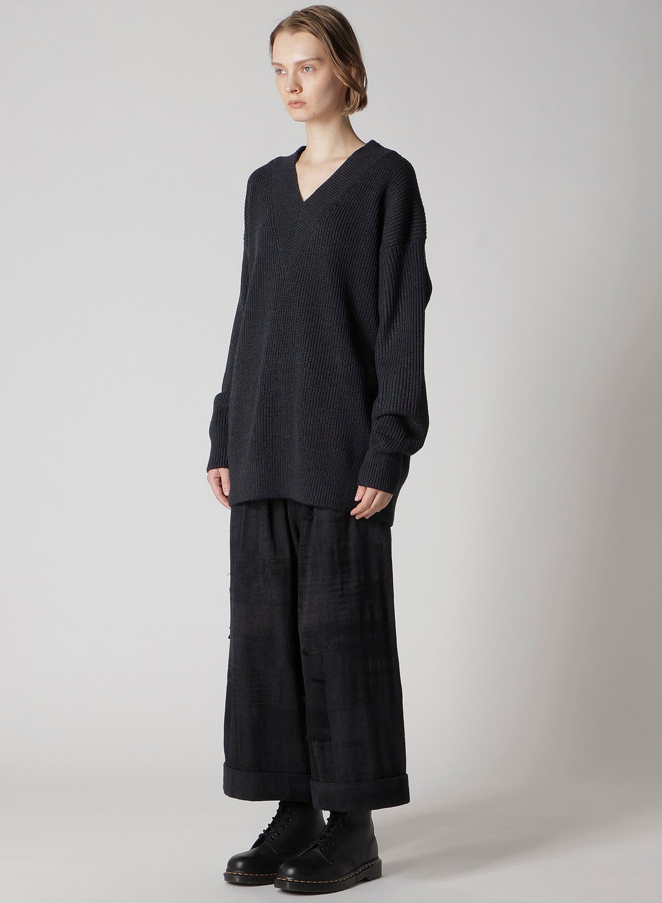 BIG V-NECK KNITTED CARDIGAN