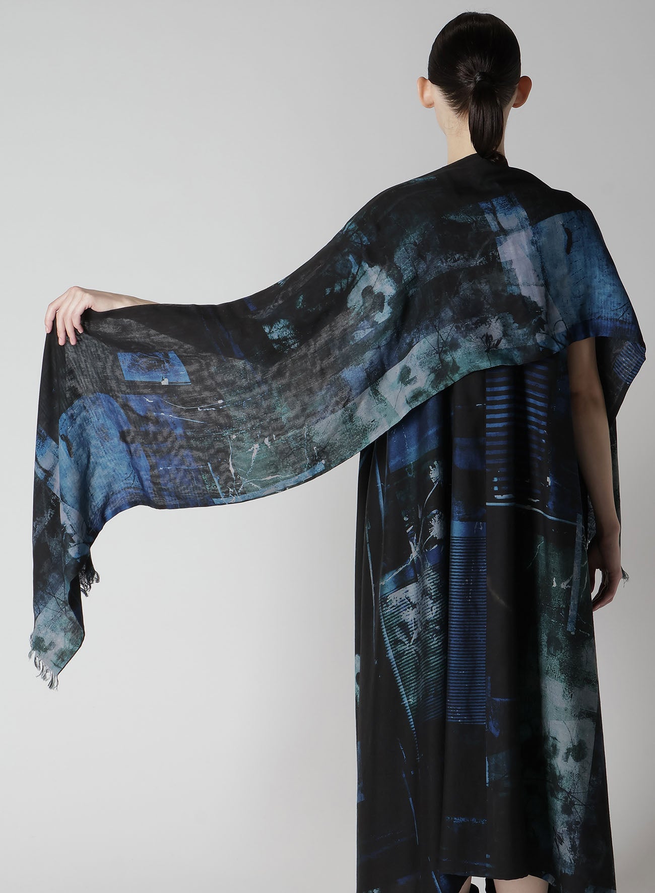 FILAGEN FLOWER PRINT SCARF