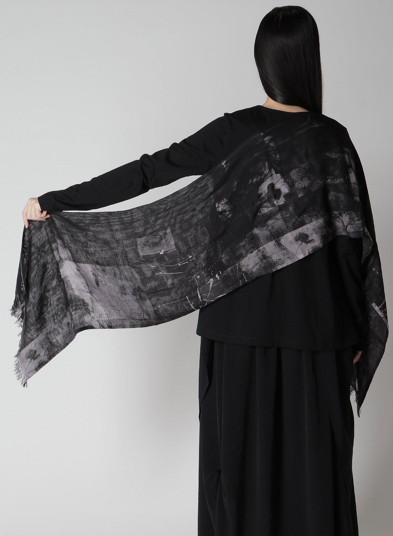 FILAGEN FLOWER PRINT SCARF