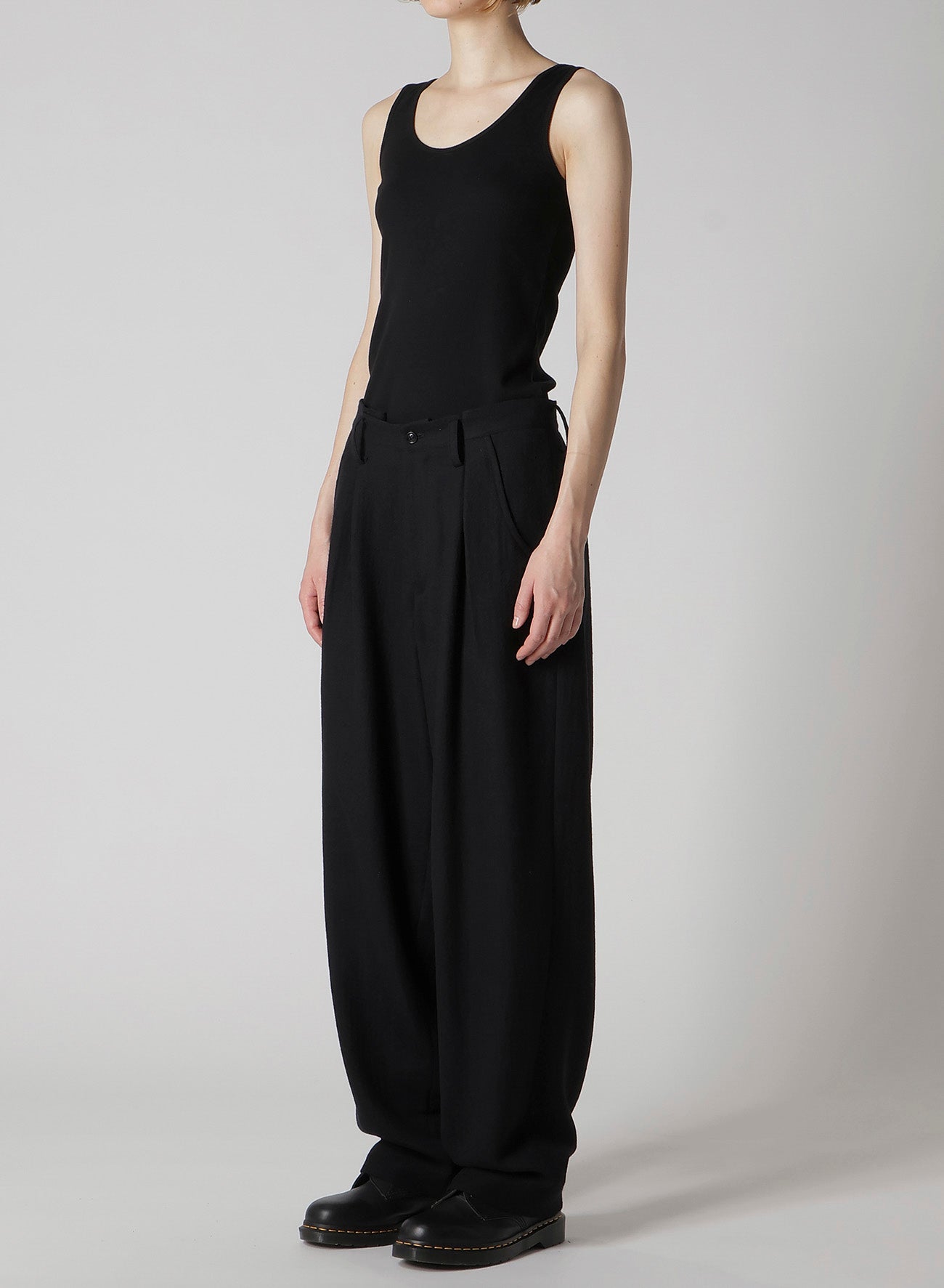 WOOL GAUZE TWILL TUCK WIDE PANTS
