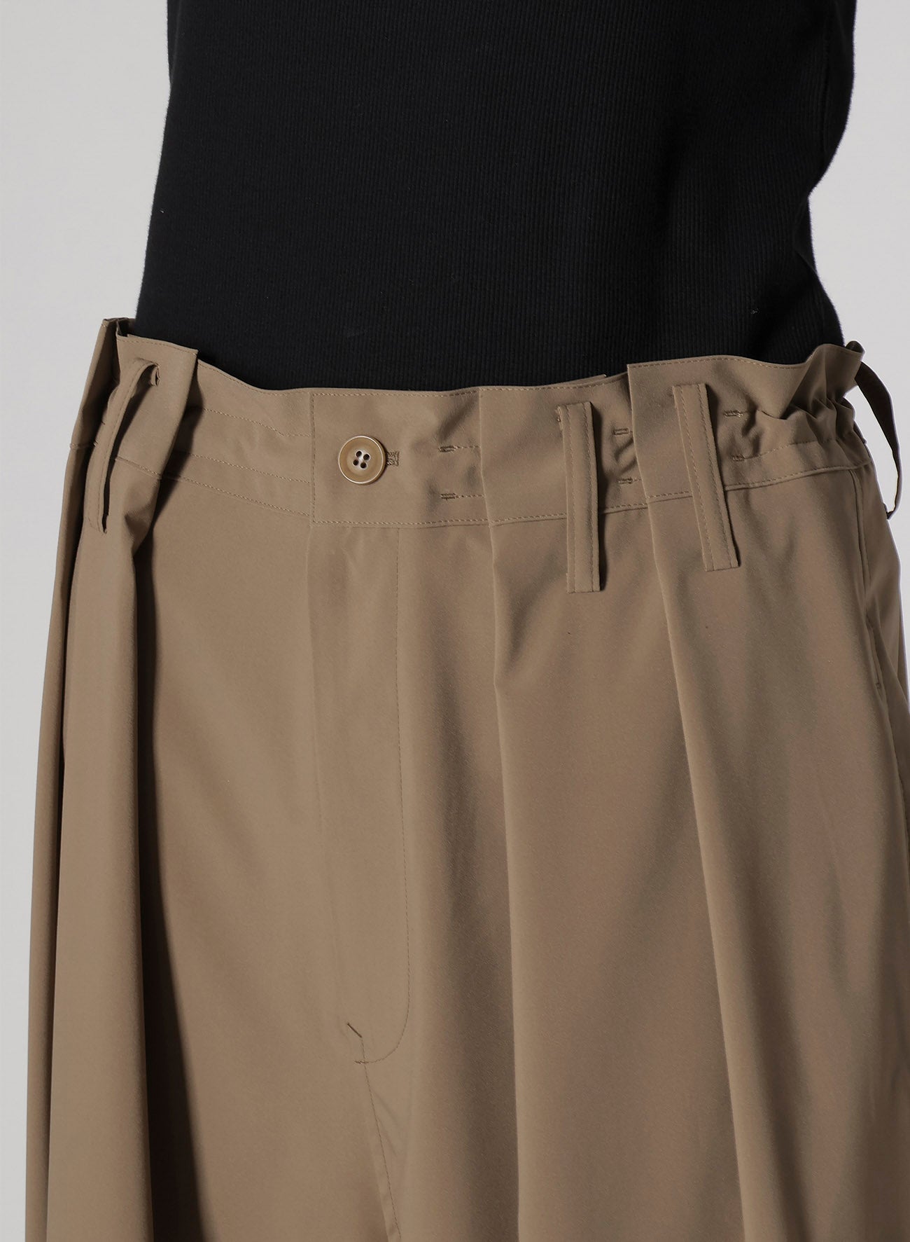 PE/ TAFTA DOUBLE TUCK GATEHRED PANTS