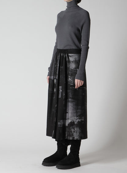 CUPRO BLURRY FLOWER PRINT RIGHT-SIDE GATEHRED PANTS