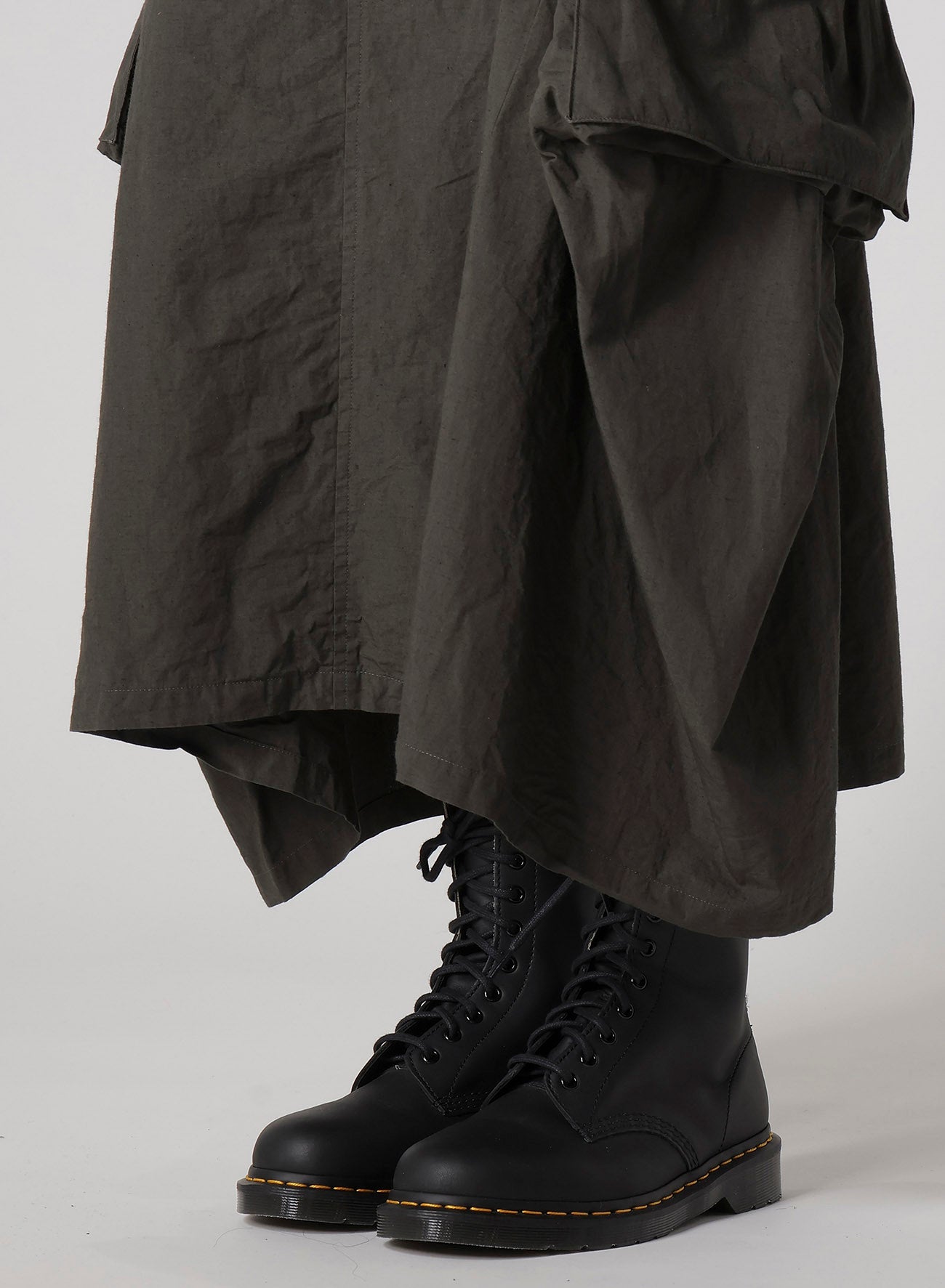 COTTON/LINEN CARGO SKIRT