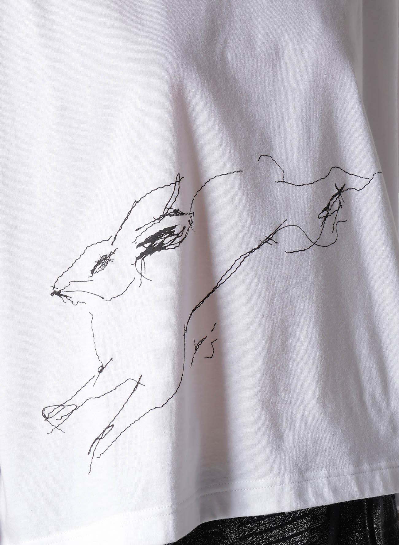 COTTON JERSEY ANIMAL PRINT CROPPED HALF SLEEVE T