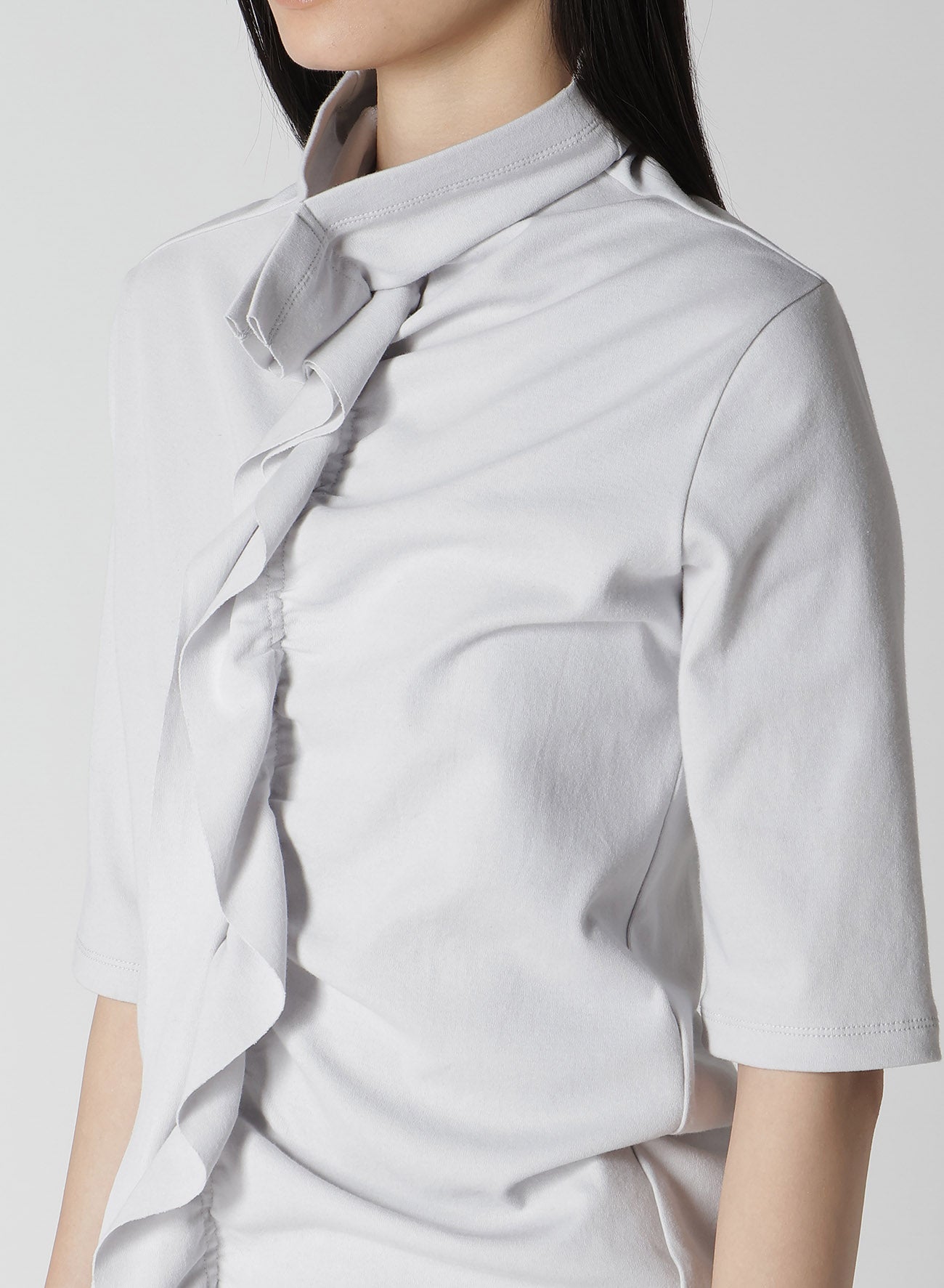 HARD-TWIST ASYMMETRIC HIGH NECK HALF SLEEVE T