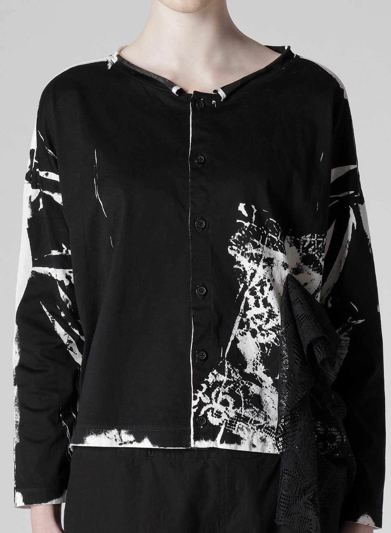COTTON LACE/PRINT SIDE POCKET CROPPED CARDIGAN