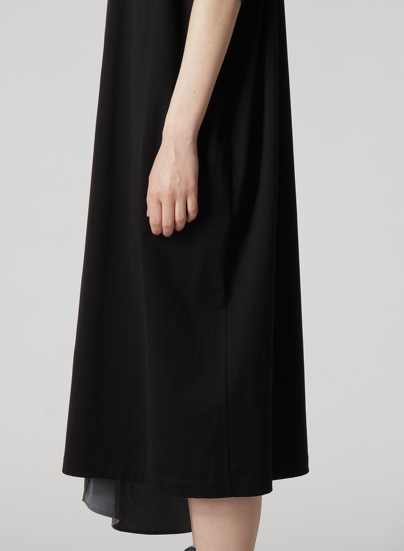 CREPE de CHINE/COTTON JERSEY COMBINATION HALF SLEEVE DRESS