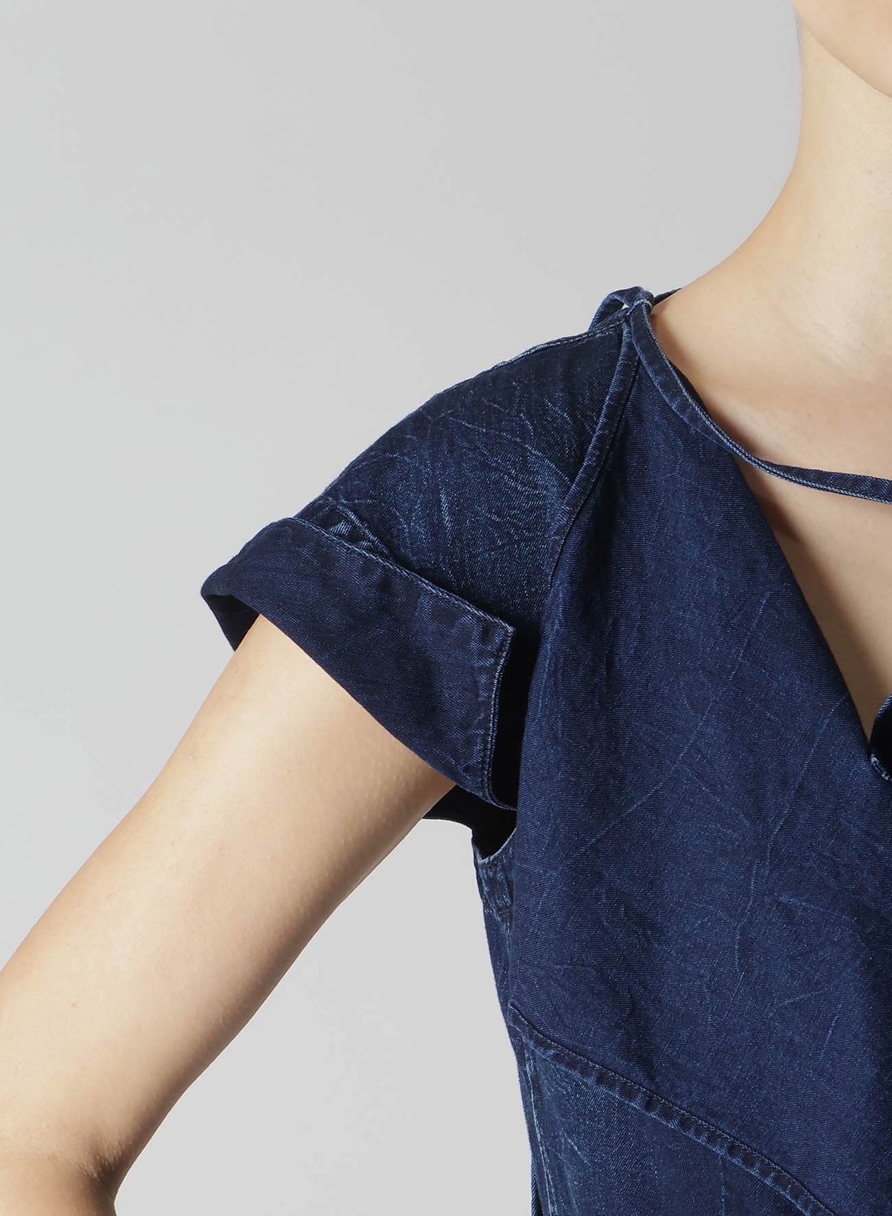 6OZ BLEACHED VINTAGE LIKE DENIM RIGHT SIDE DRAPE BLOUSE