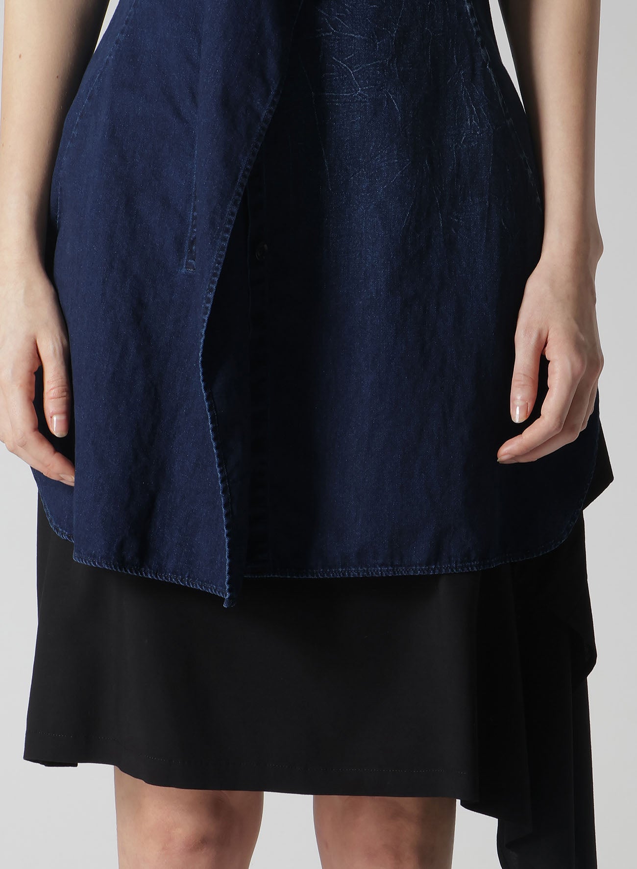 6OZ BLEACHED VINTAGE LIKE DENIM RIGHT SIDE DRAPE BLOUSE