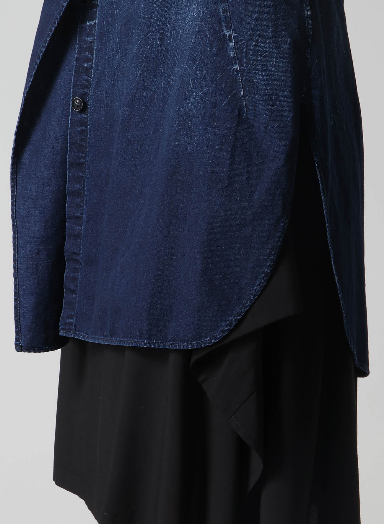 6OZ BLEACHED VINTAGE LIKE DENIM RIGHT SIDE DRAPE BLOUSE