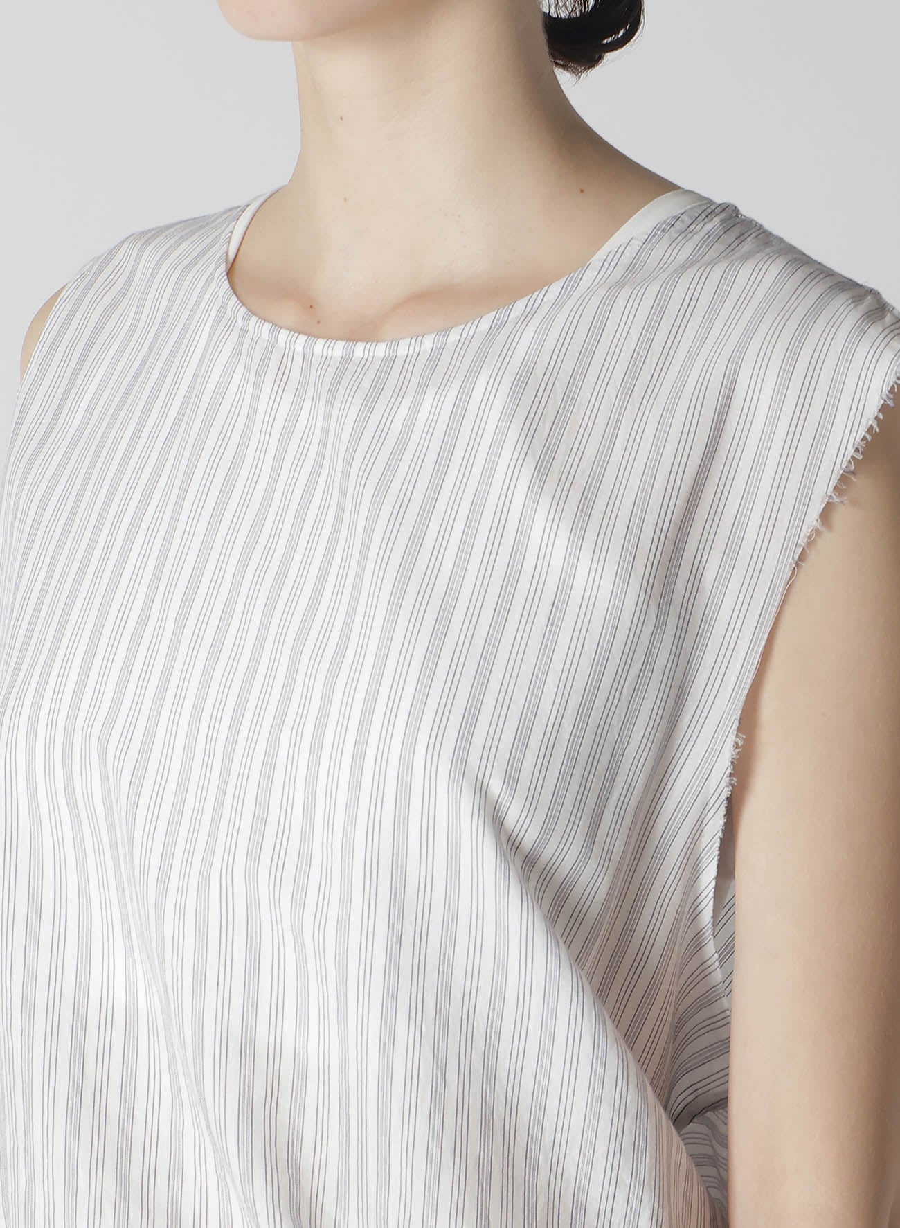 C/CU HARD TWISTED DOBBY STRIPE SLEEVELESS DRAPE SHIRT