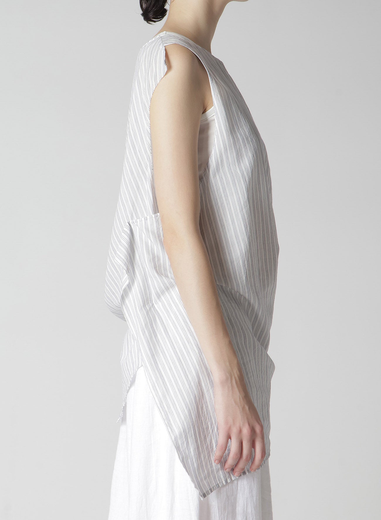 C/CU HARD TWISTED DOBBY STRIPE SLEEVELESS DRAPE SHIRT