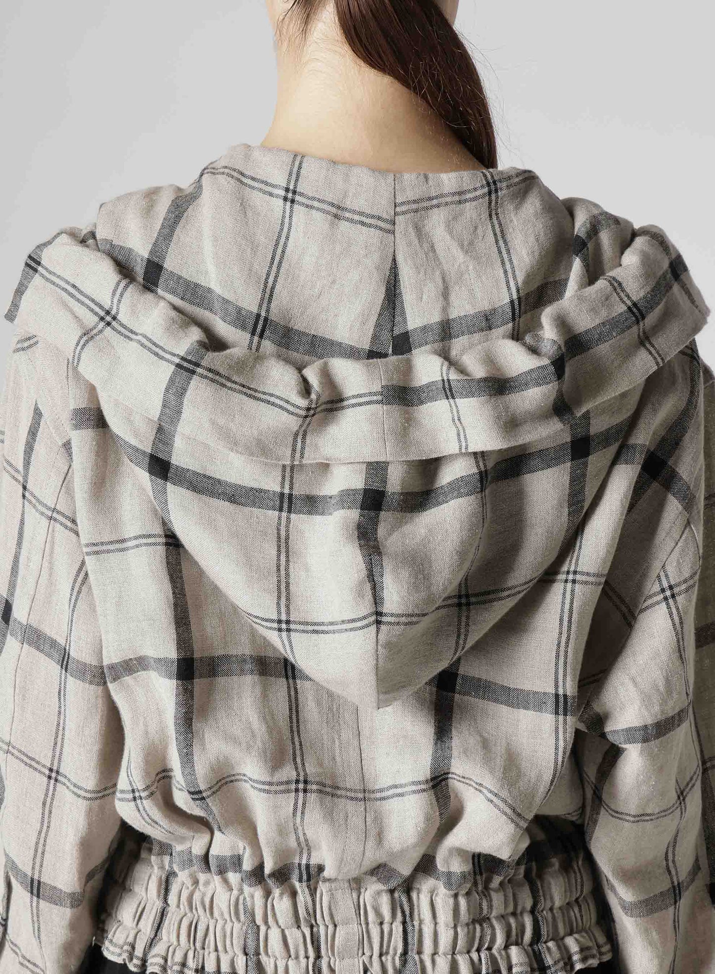 LINEN/NYLON PLAID GATHERED BLOUSE
