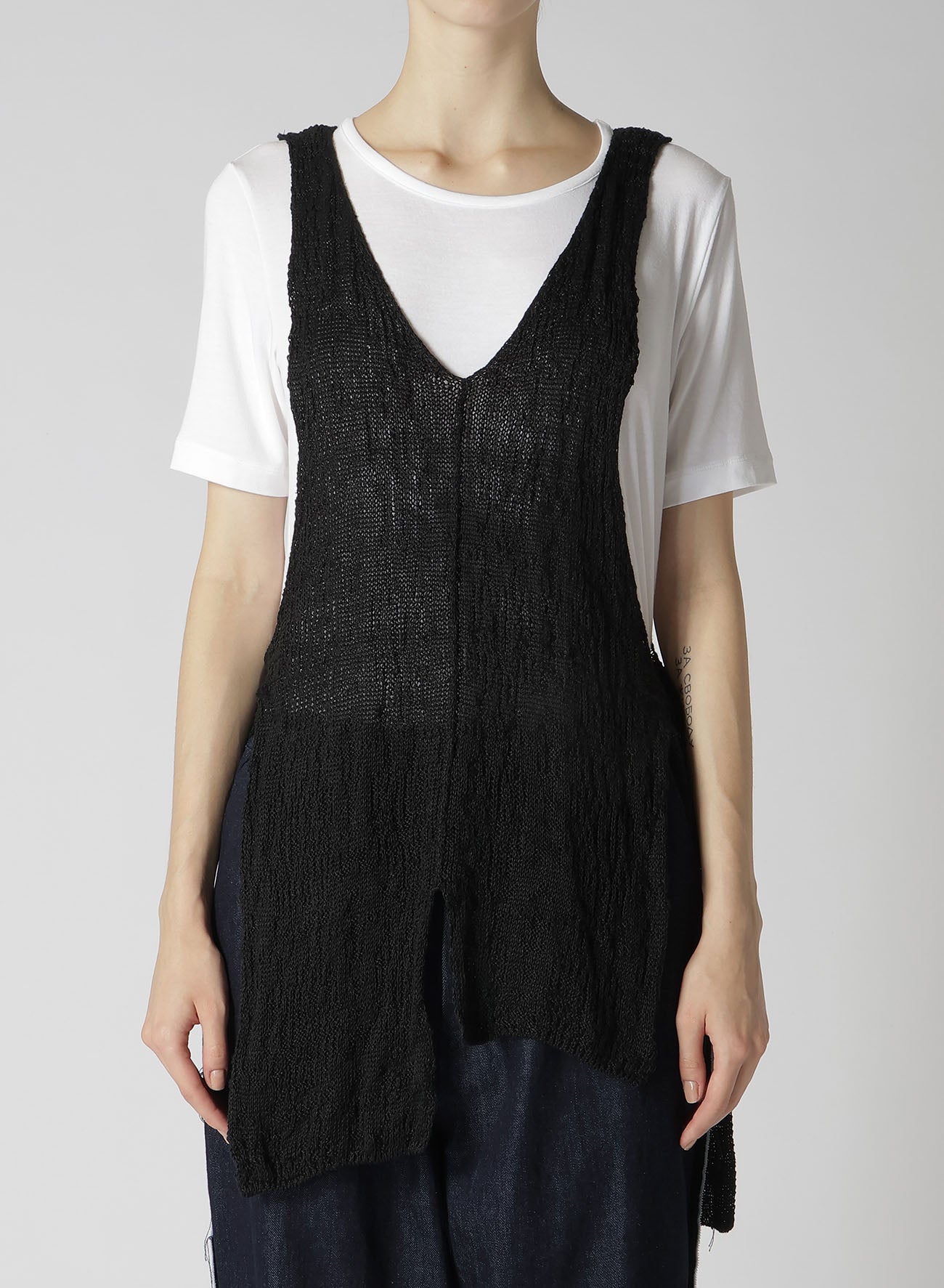 LINEN LINKS WEARABLE VEST
