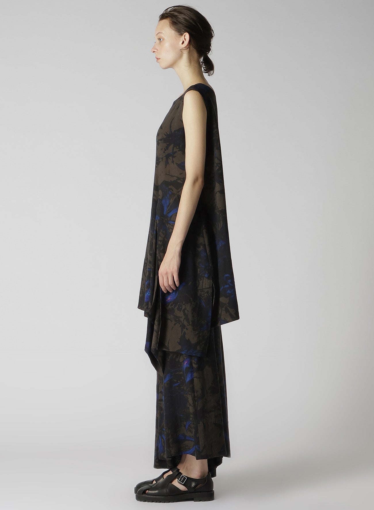 WITHERING FLOWER FRONT SLIT LONG BLOUSE