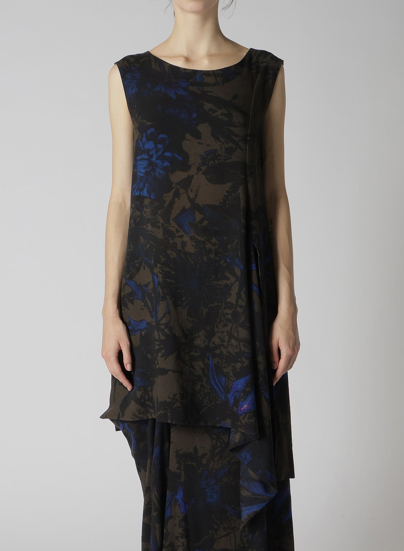 WITHERING FLOWER FRONT SLIT LONG BLOUSE