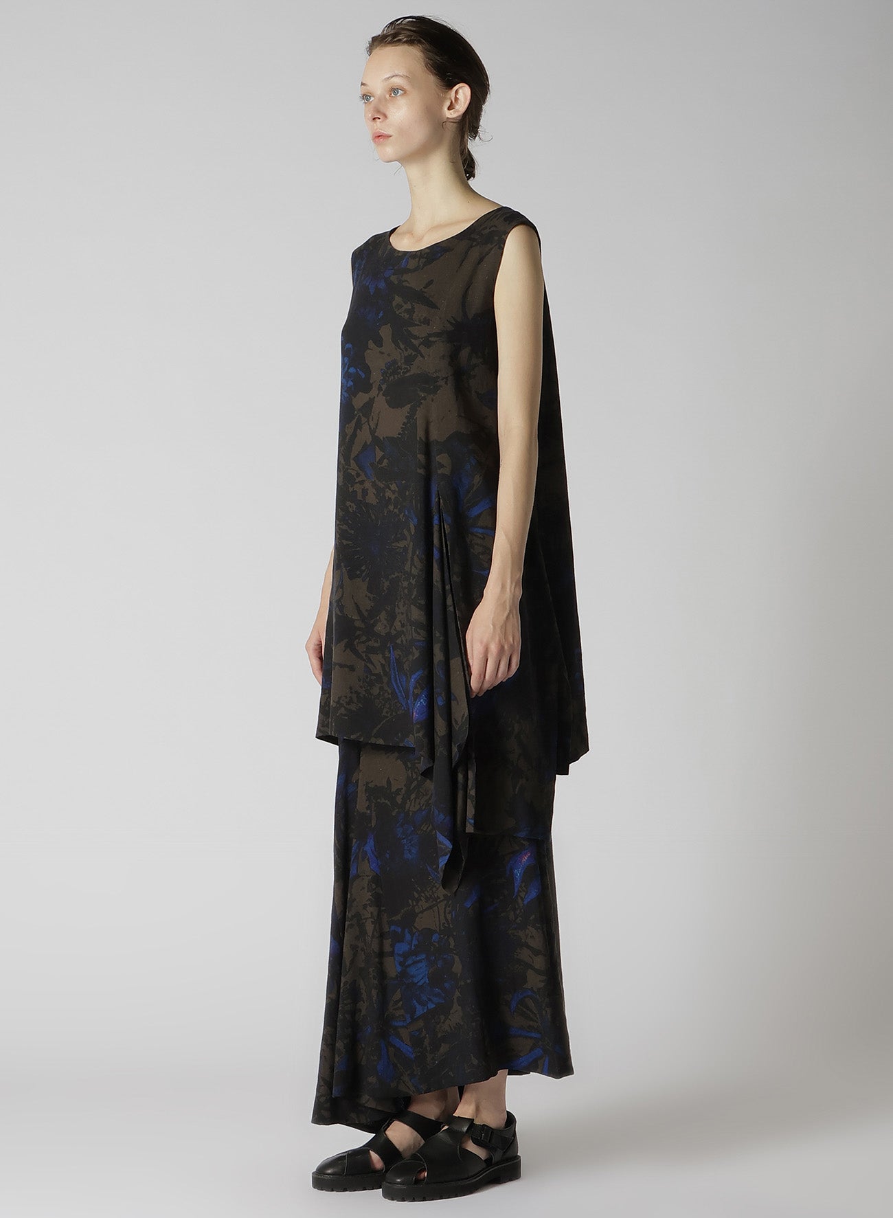 WITHERING FLOWER FRONT SLIT LONG BLOUSE