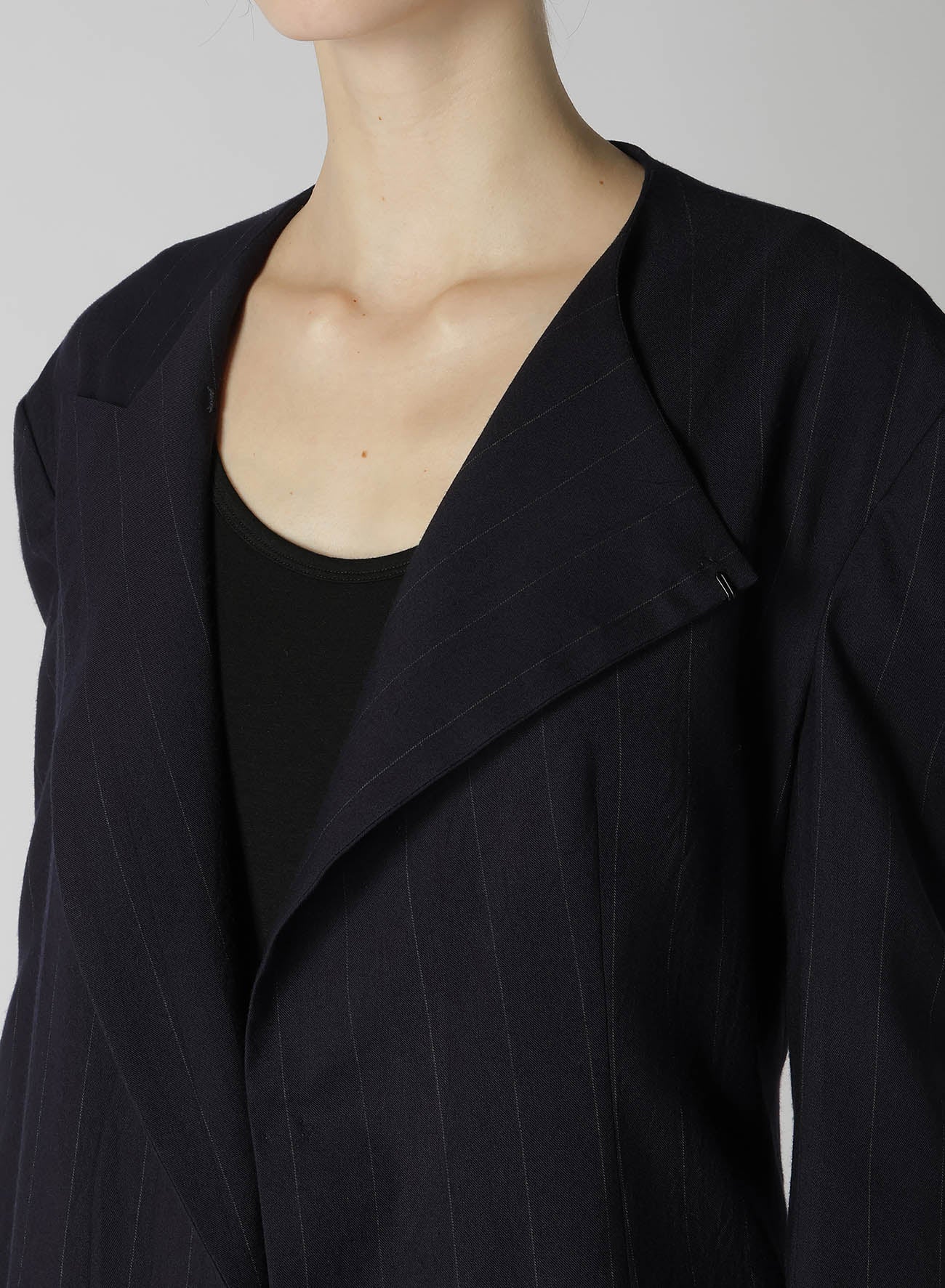 W/RY LIGHT STRIPE COLLAR LESS JACKET