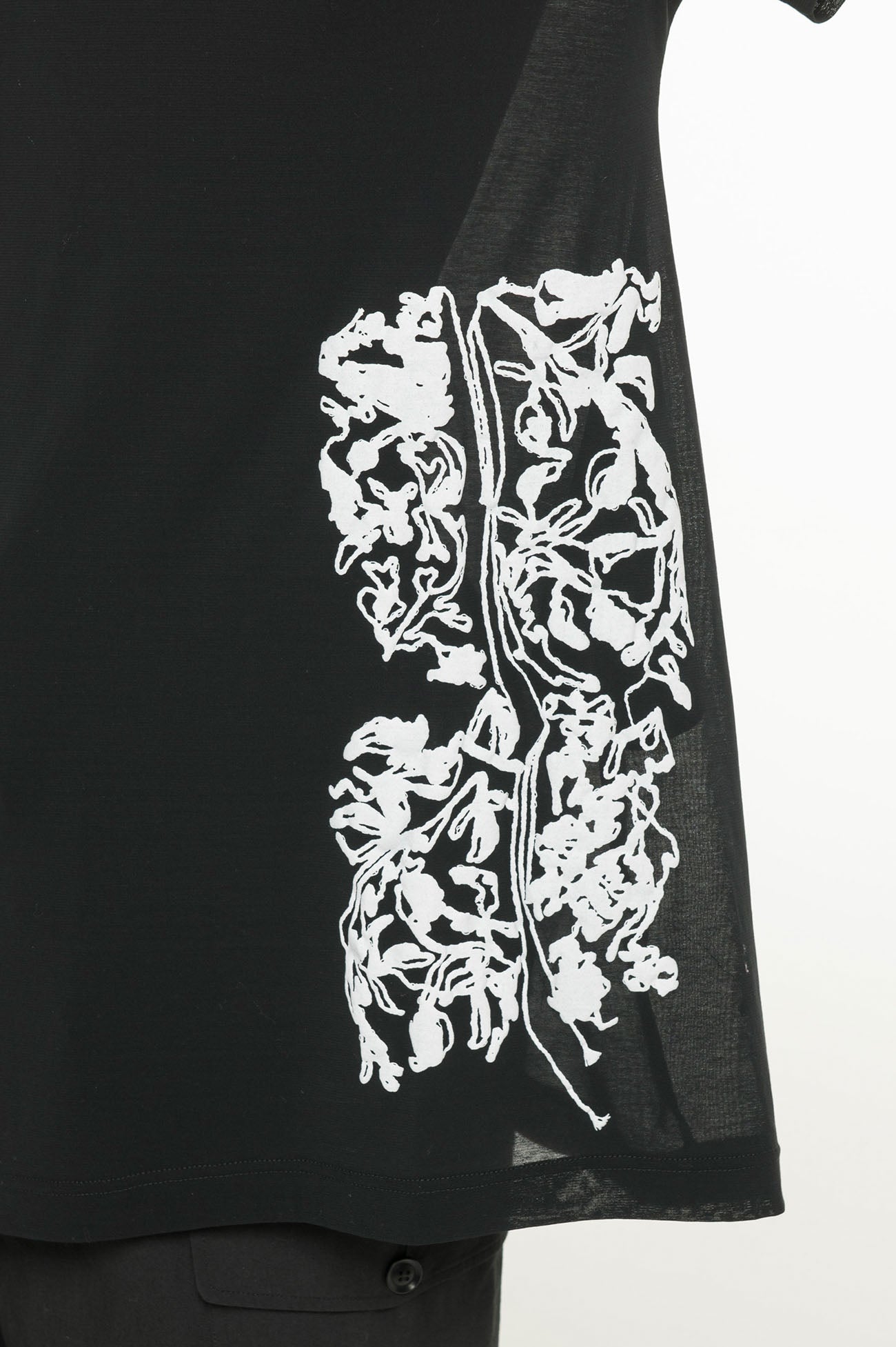 GEOMETRIC LINKS PRINT HIGH NECK IRREGULAR PULLOVER