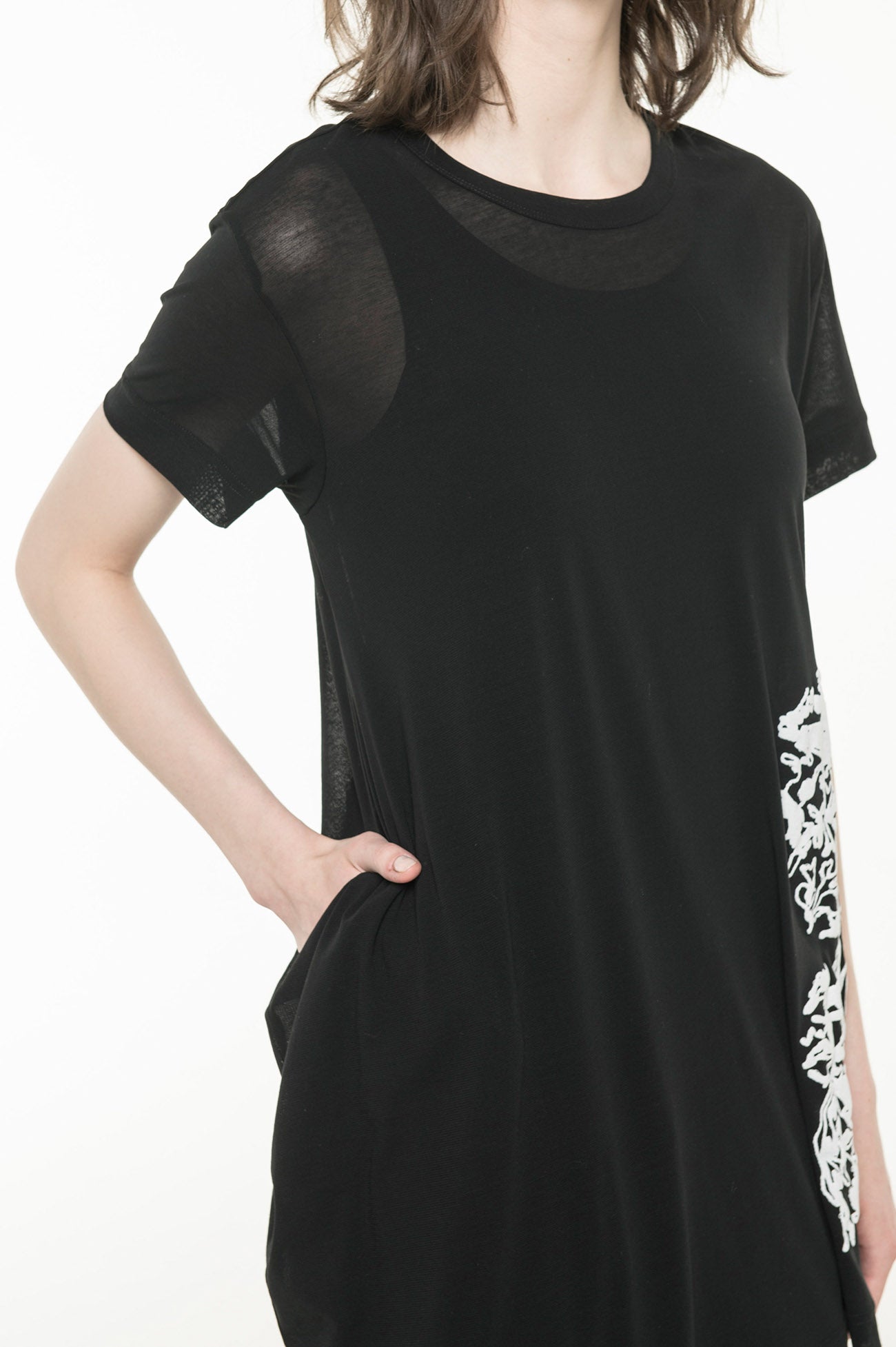 GEOMETRIC LINKS PRINT HIGH NECK IRREGULAR PULLOVER